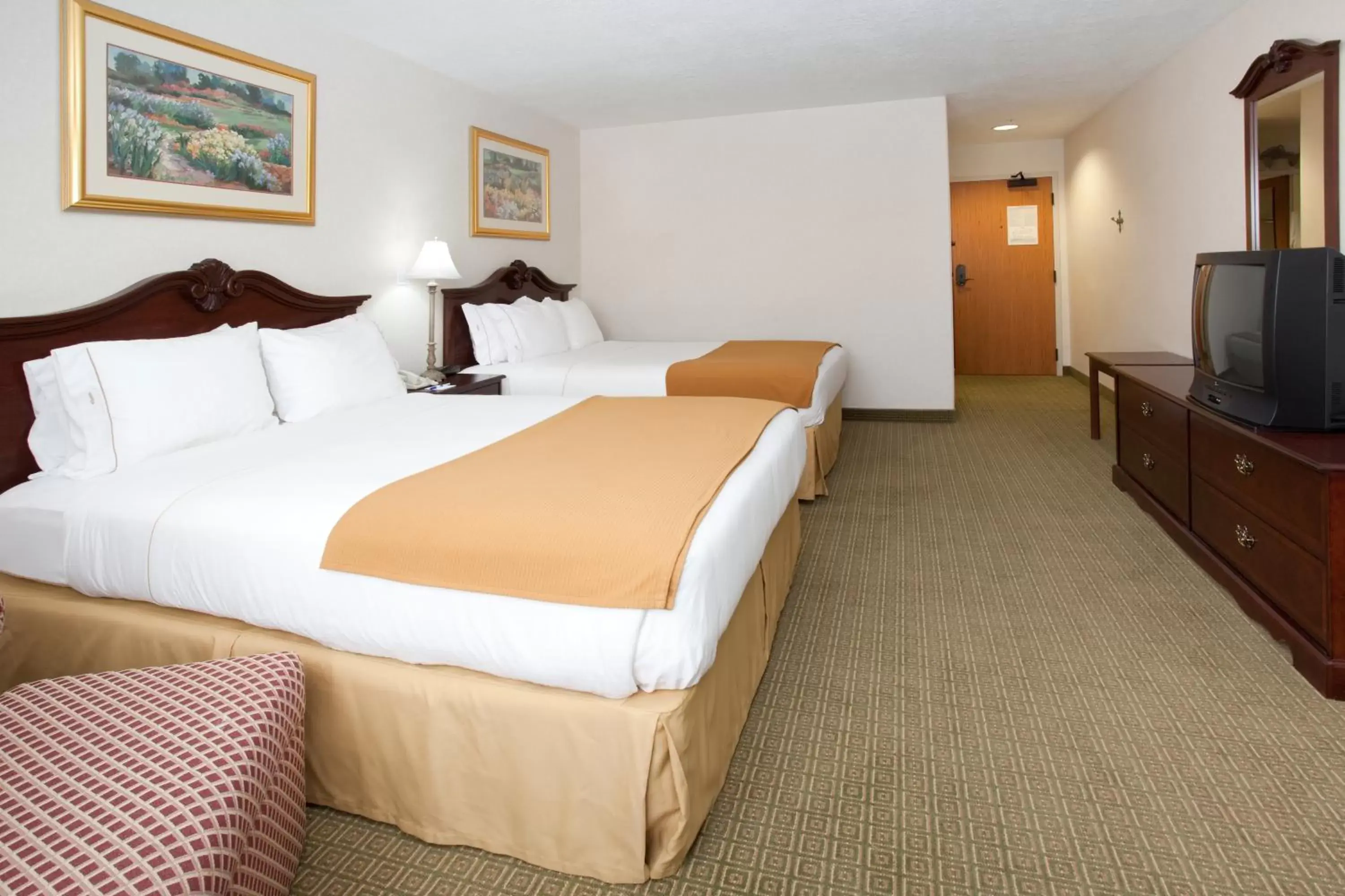 Queen Room with Two Queen Beds - Non-Smoking in Baymont by Wyndham Belen NM Queen Room with Two Queen Beds - Non-Smoking in Baymont by Wyndham Belen NM