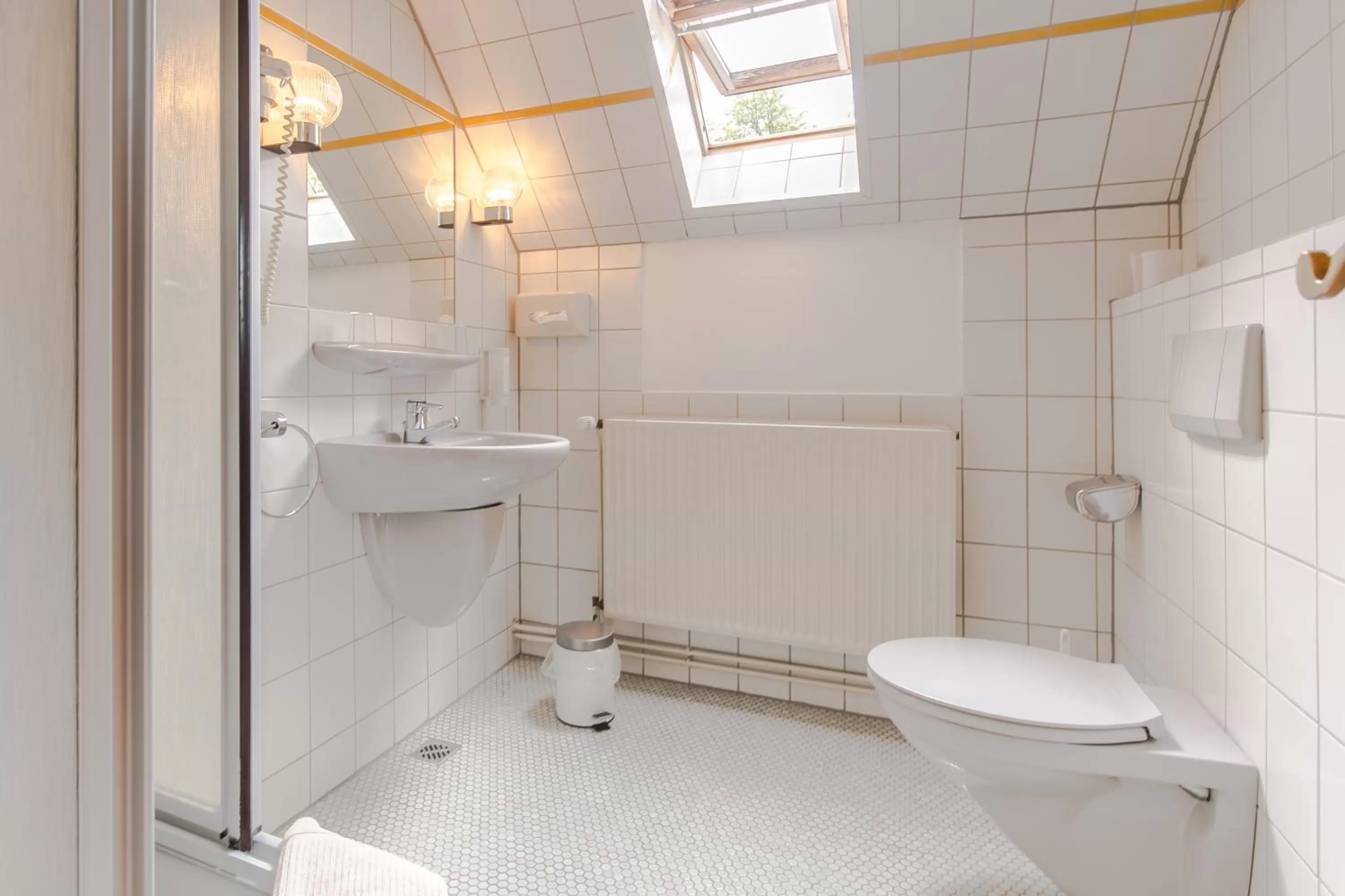 Shower in Hotel Johnsburg