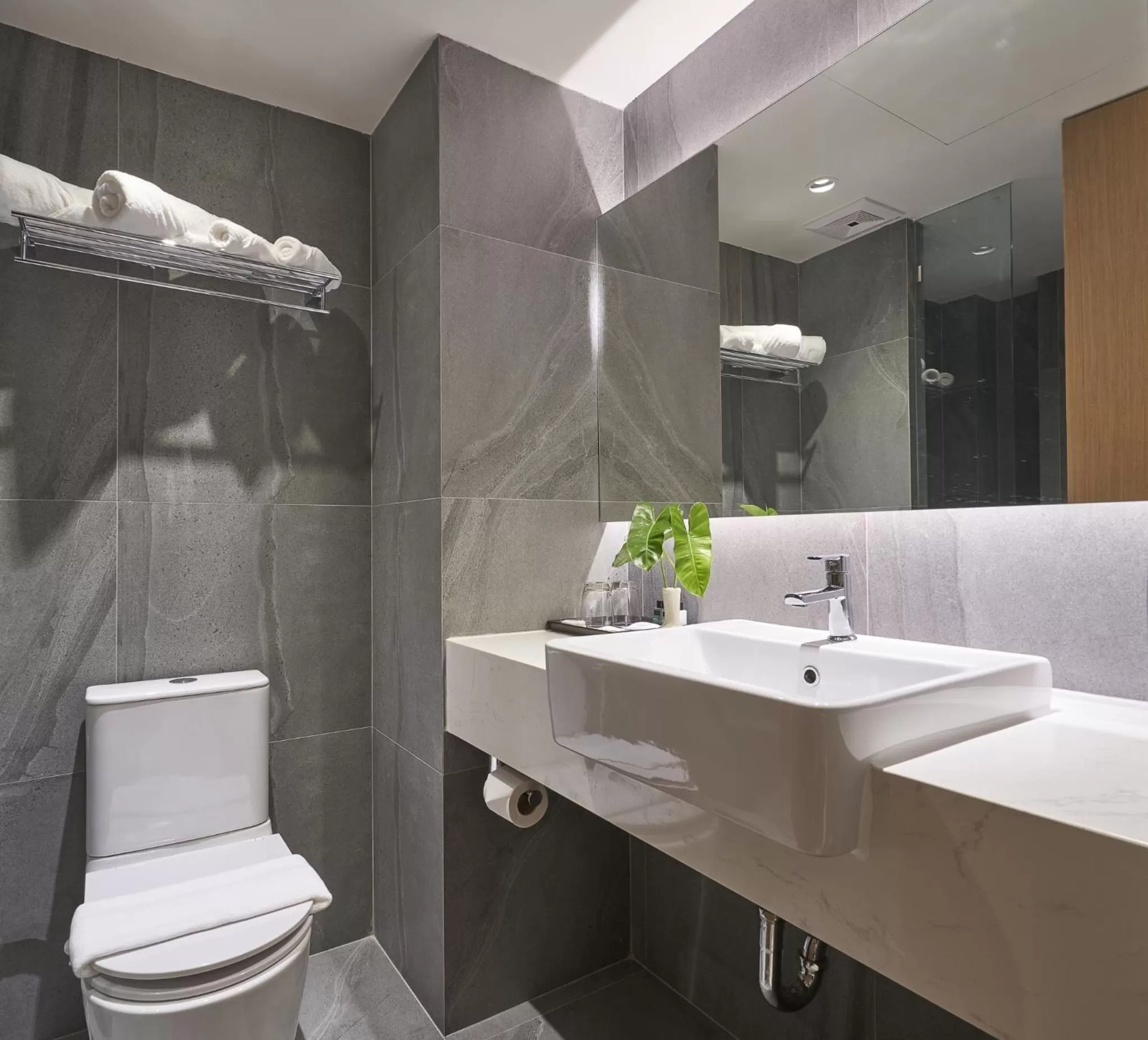 Shower in Has Pattaya