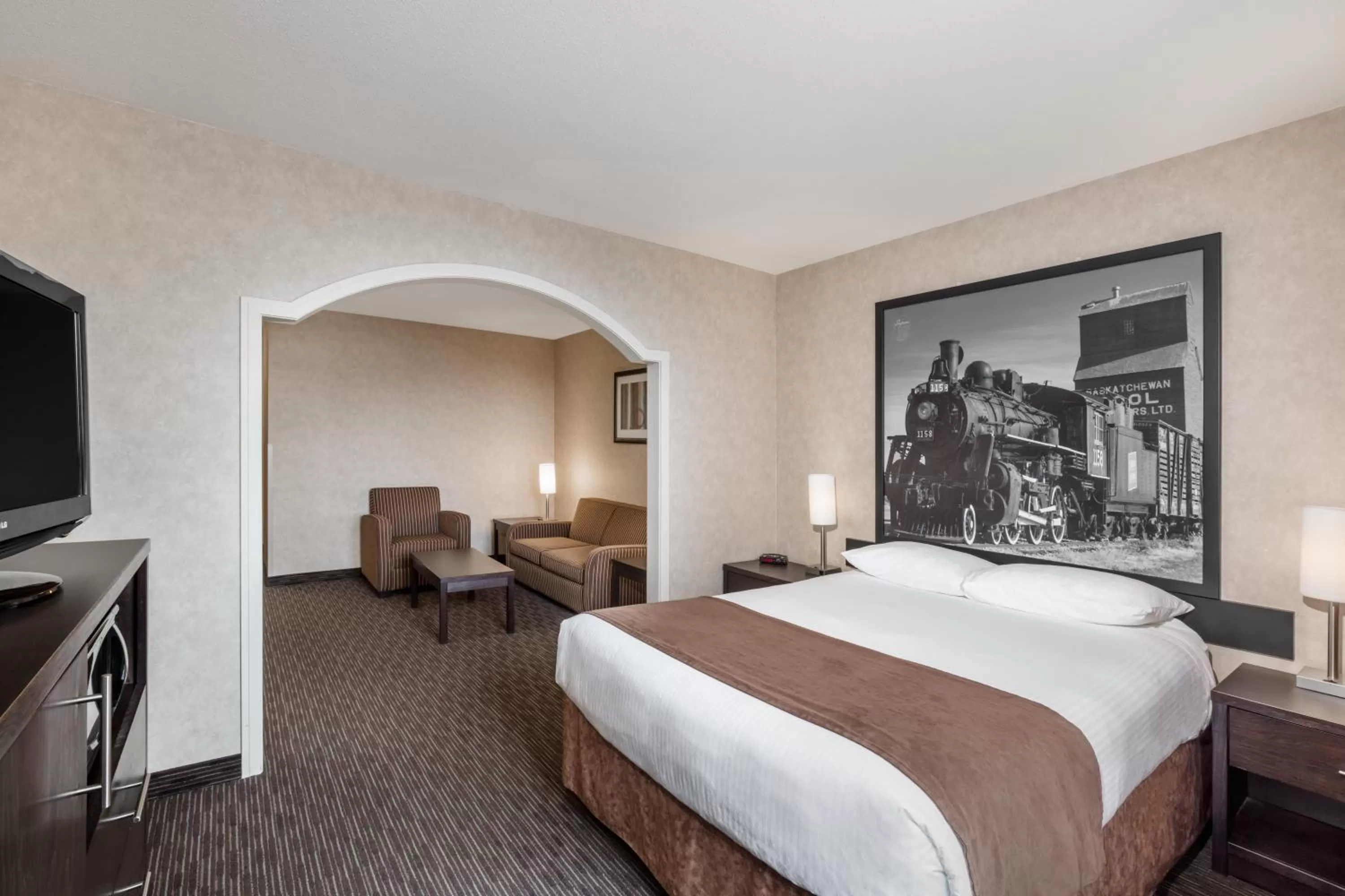 Business Queen Room in Ramada by Wyndham Estevan