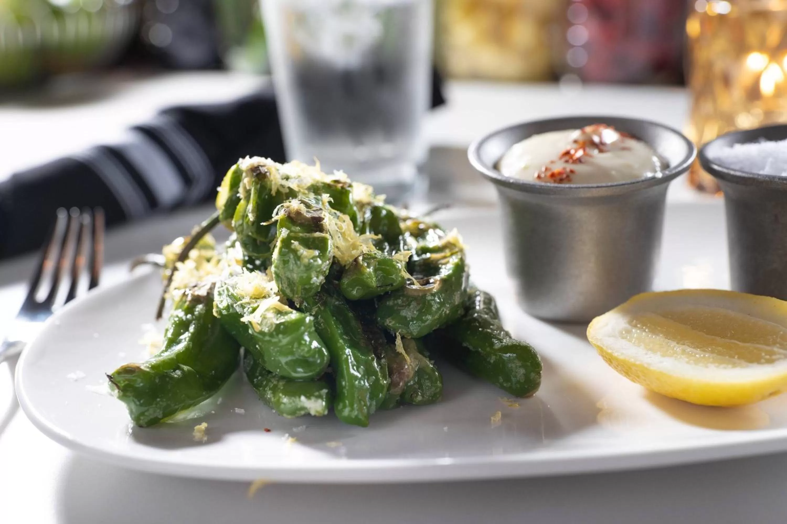 Lounge or bar in AC Hotel by Marriott Austin-University