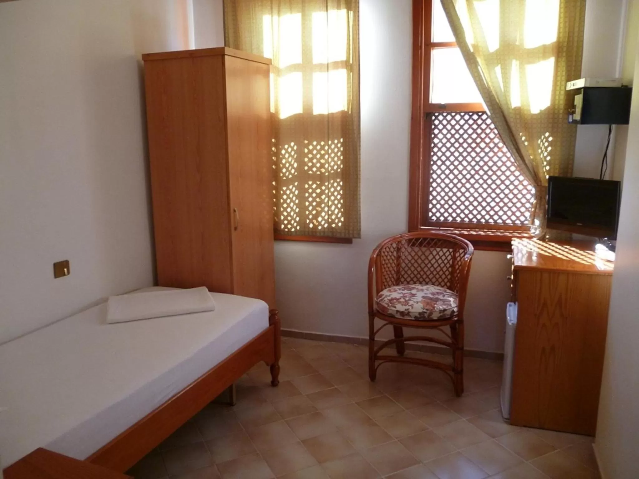 Bedroom, Bed in Frankfurt Hotel