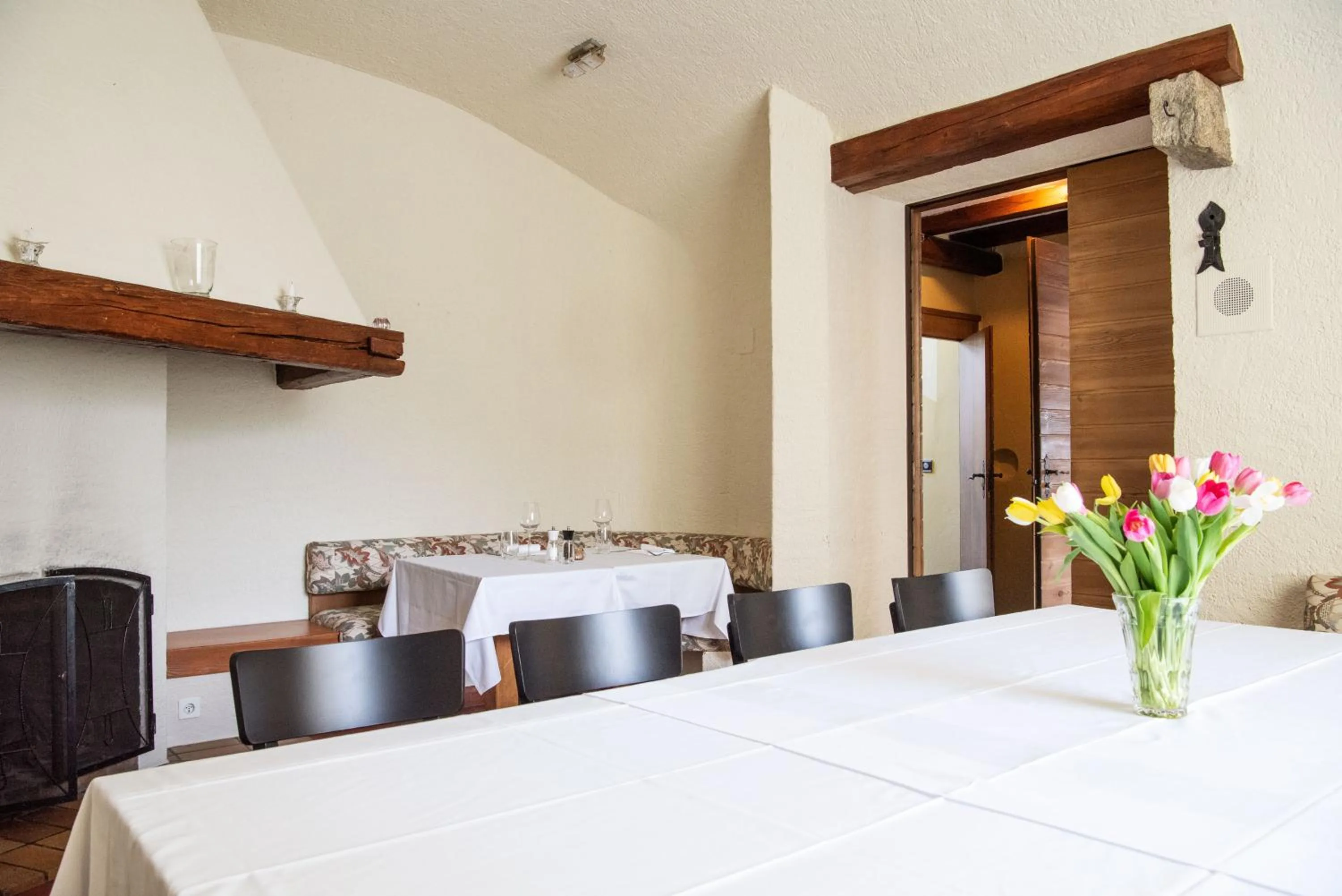 Restaurant/places to eat, Bed in Tailormade Hotel AL GIARDINETTO Biasca