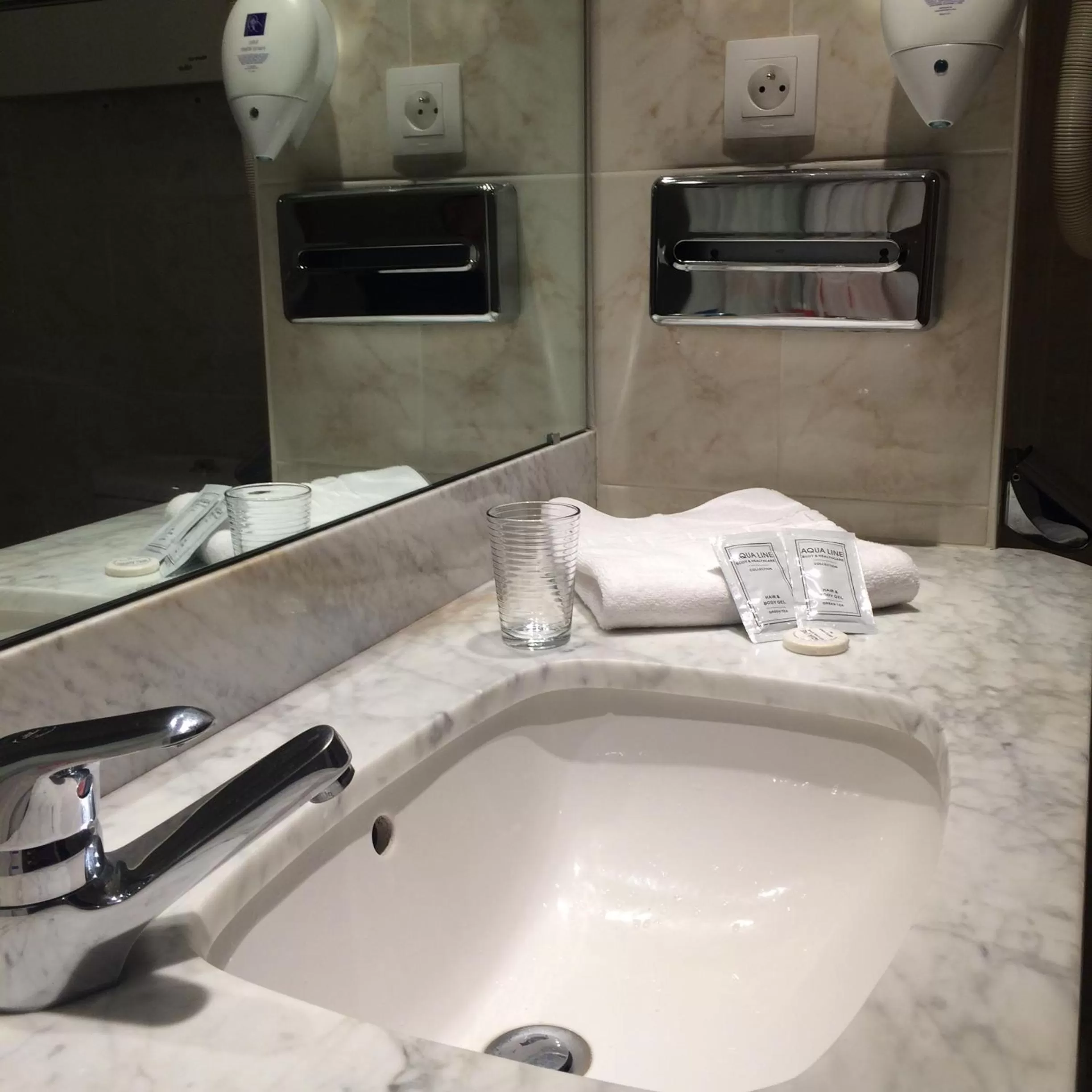 Bathroom in Kosy Nancy Coeur de Ville