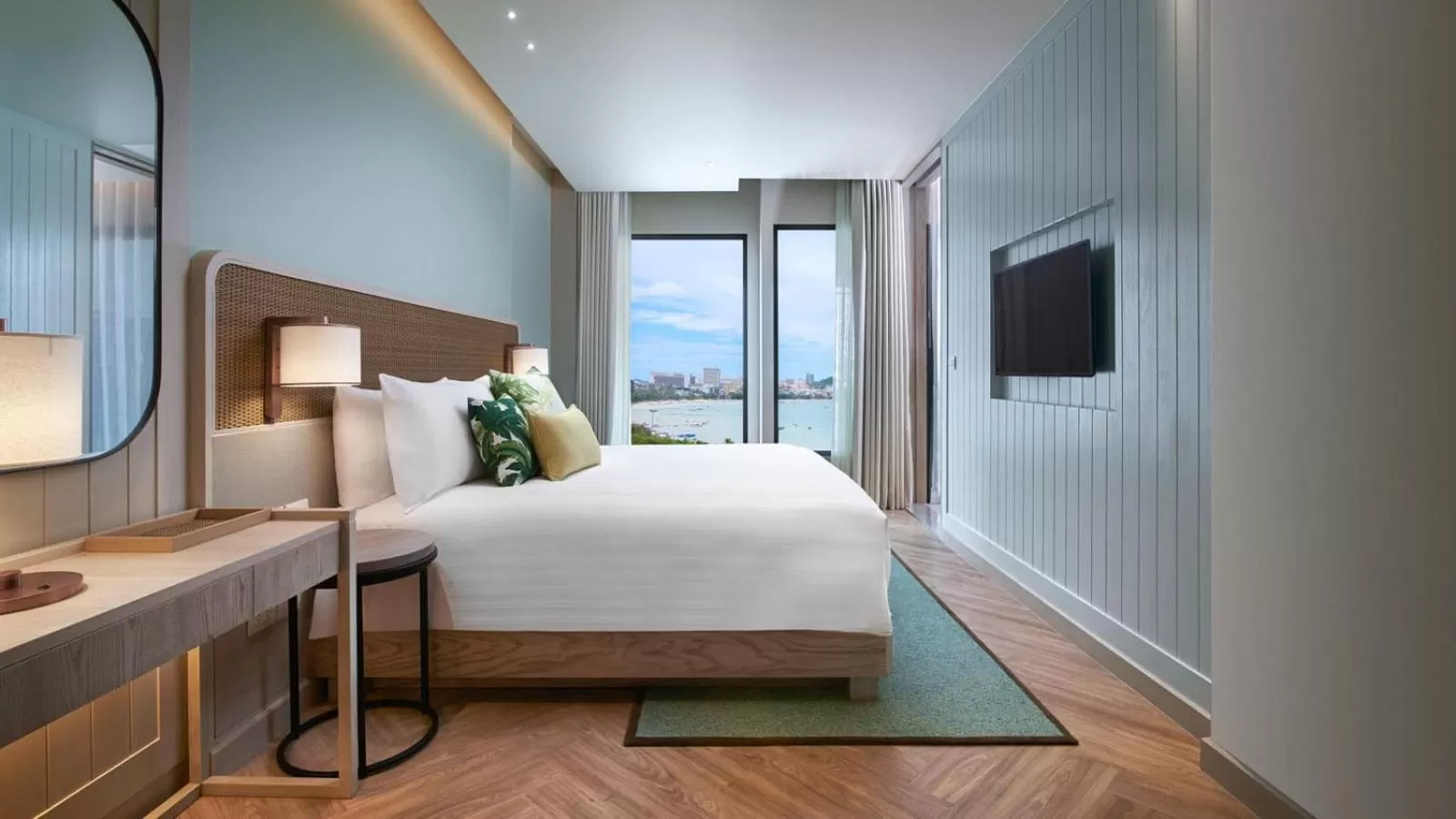 Photo of the whole room, Bed in Amari Pattaya