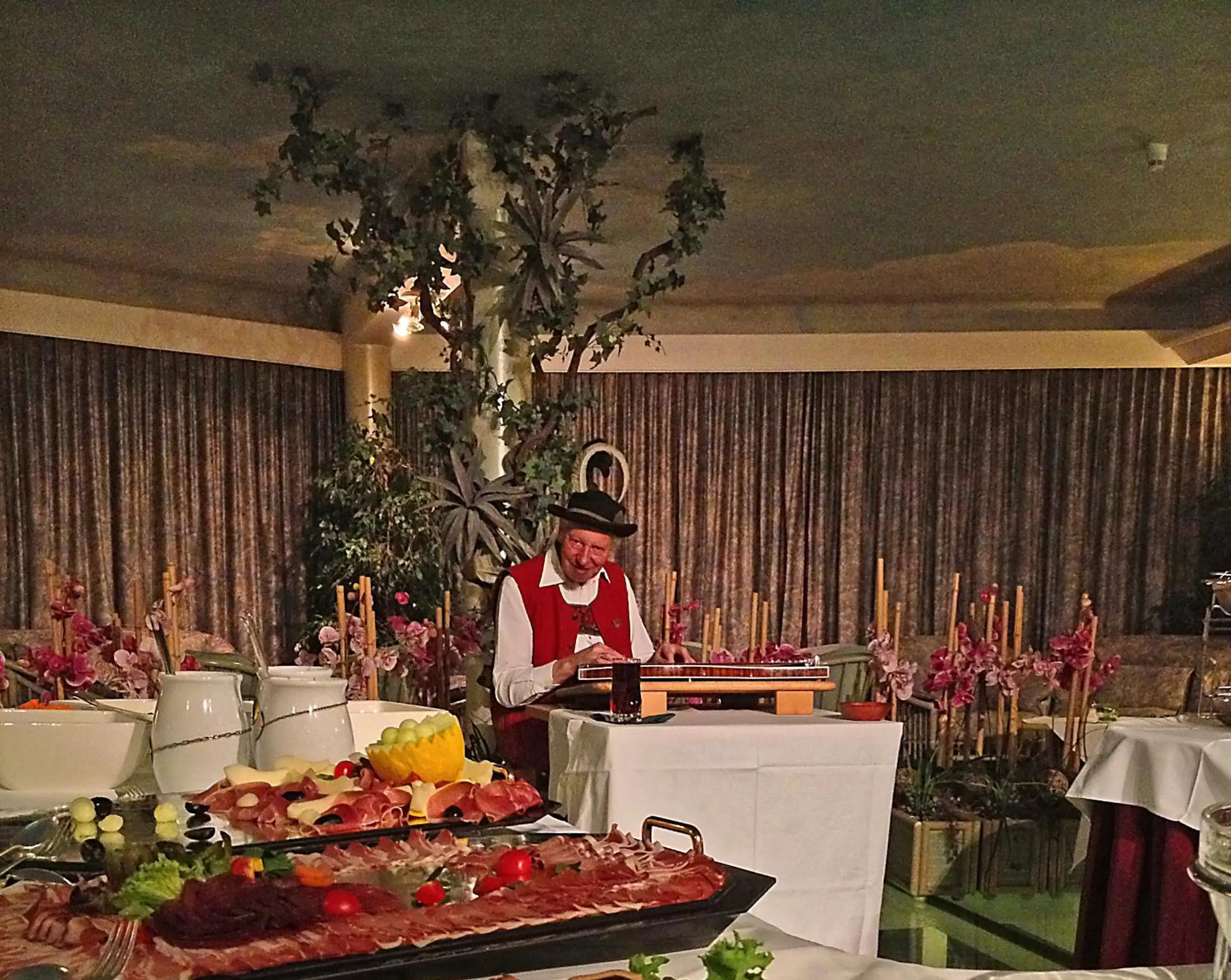 Dinner, Restaurant/Places to Eat in Hotel Alpen Residence