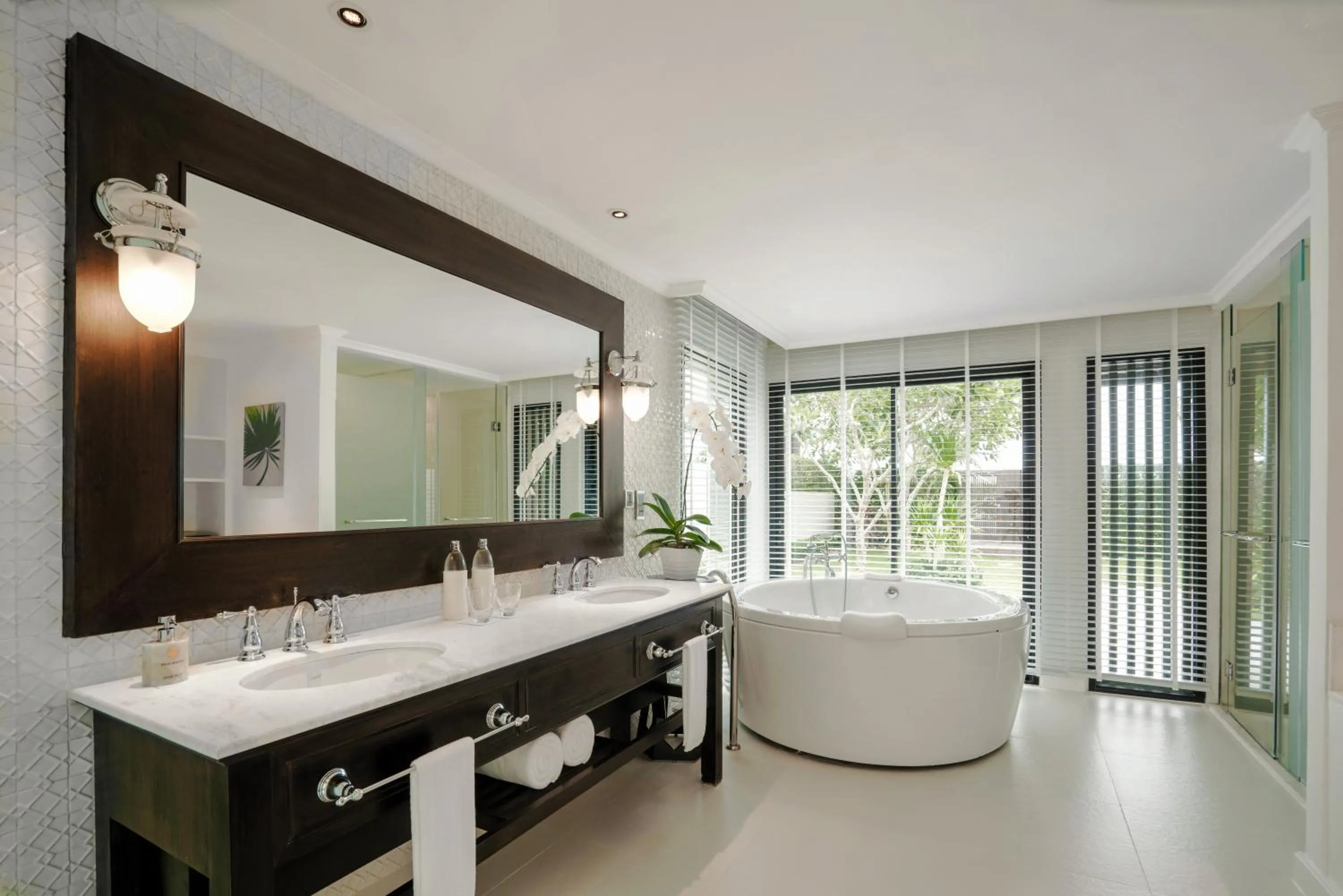 Bathroom in InterContinental Koh Samui Resort, an IHG Hotel