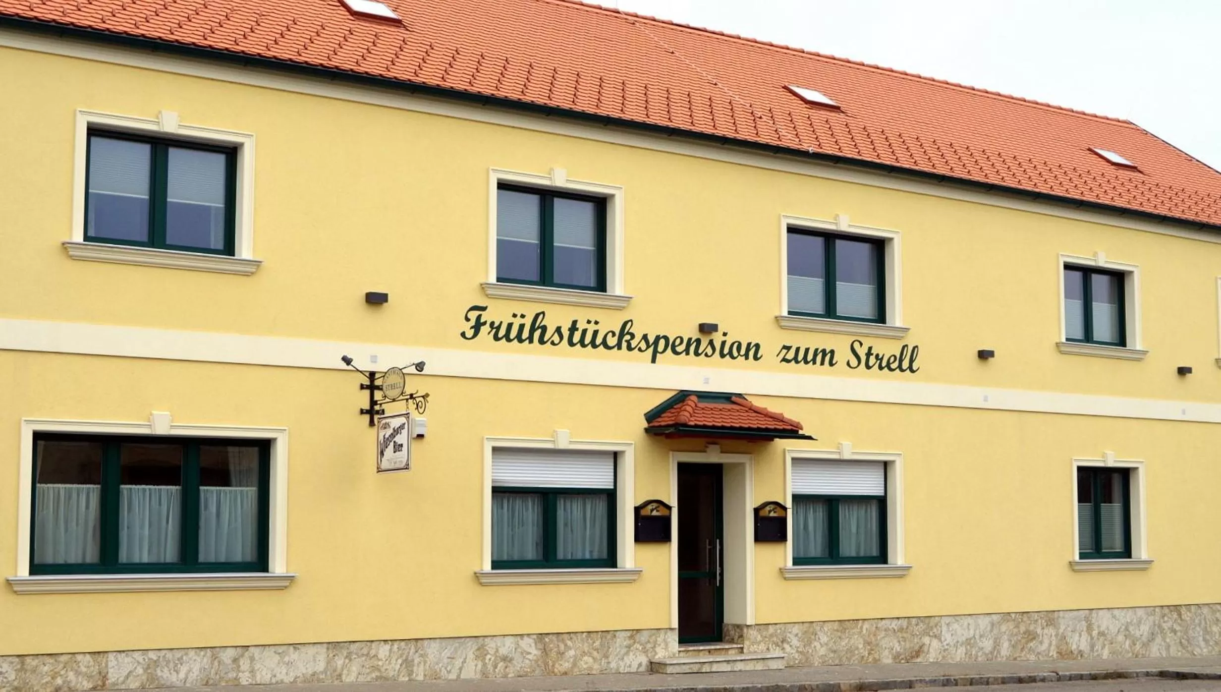 Facade/entrance, Property Building in Pension zum Strell