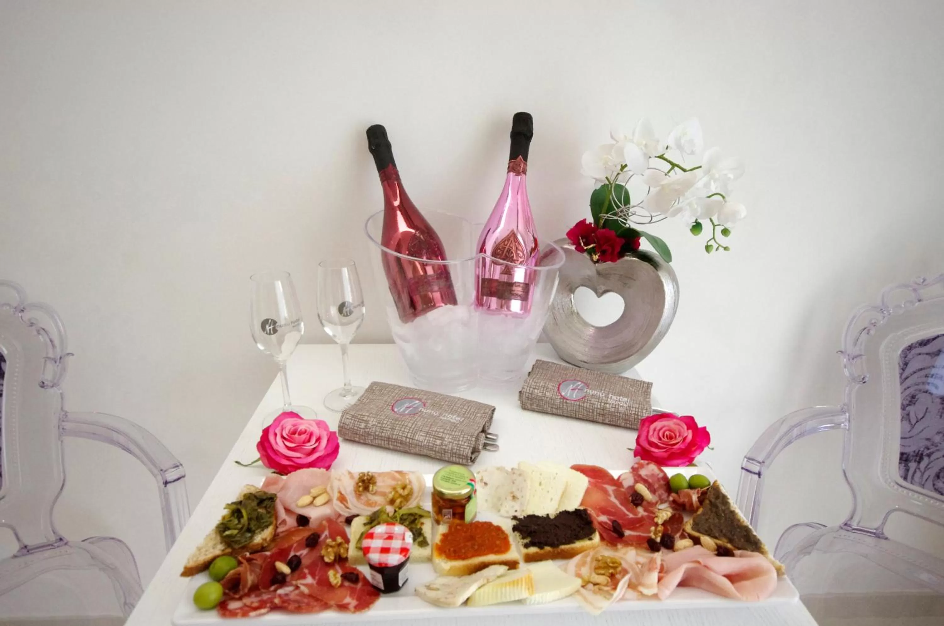 Decorative detail in Hotel Nunù