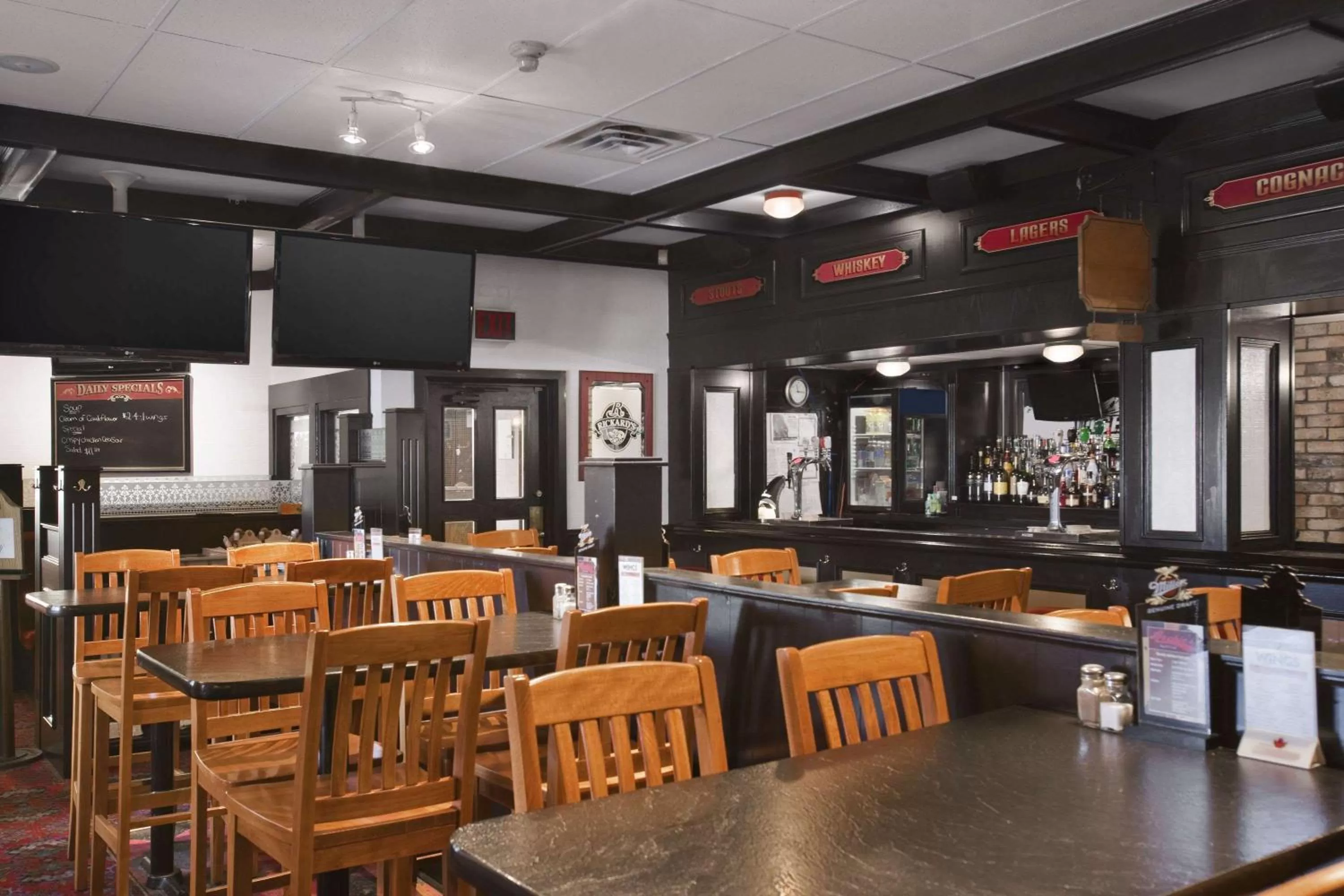 Restaurant/places to eat in Travelodge by Wyndham Cambridge - Waterloo