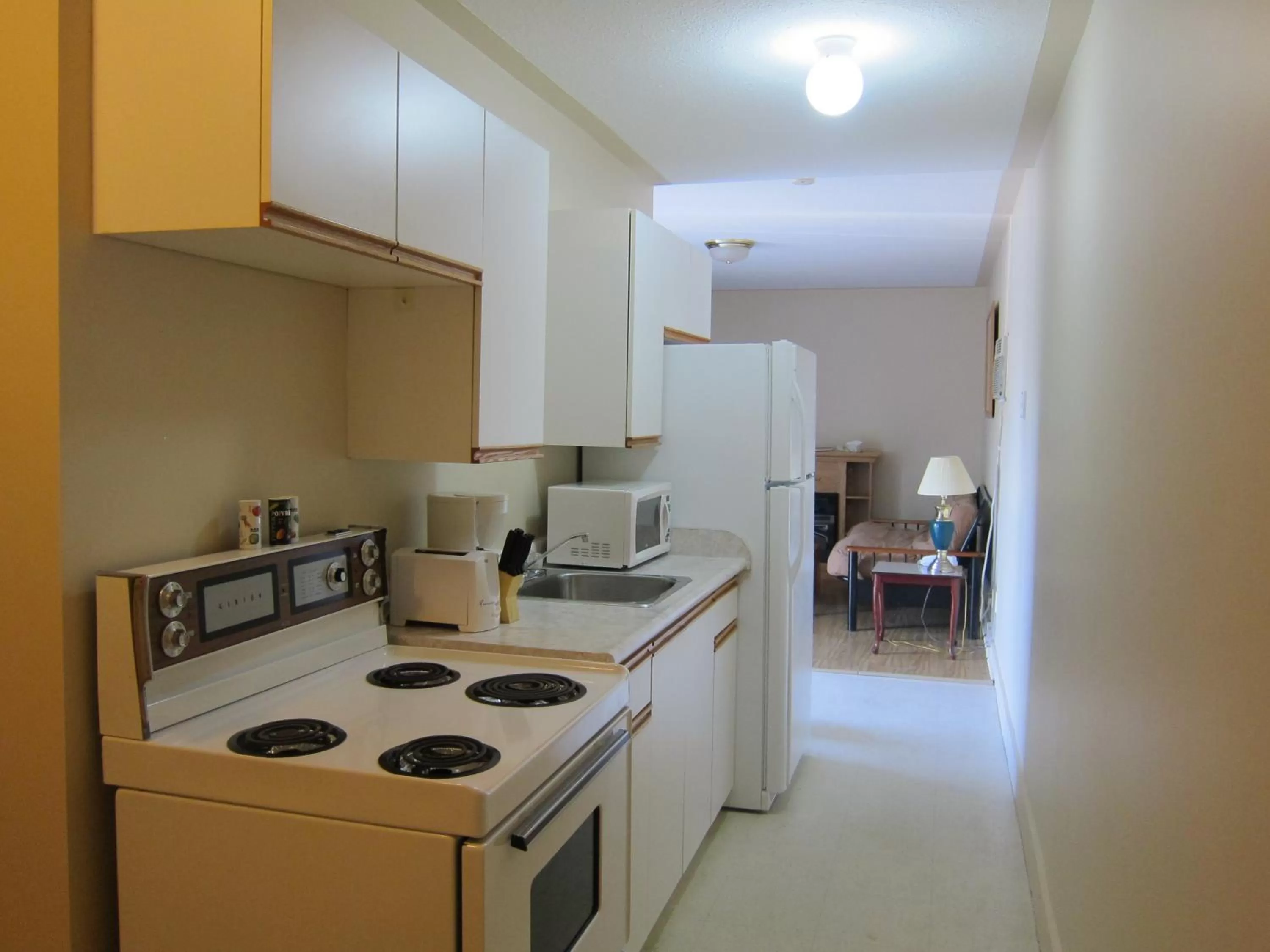 Kitchen or kitchenette in Fundy Spray Motel