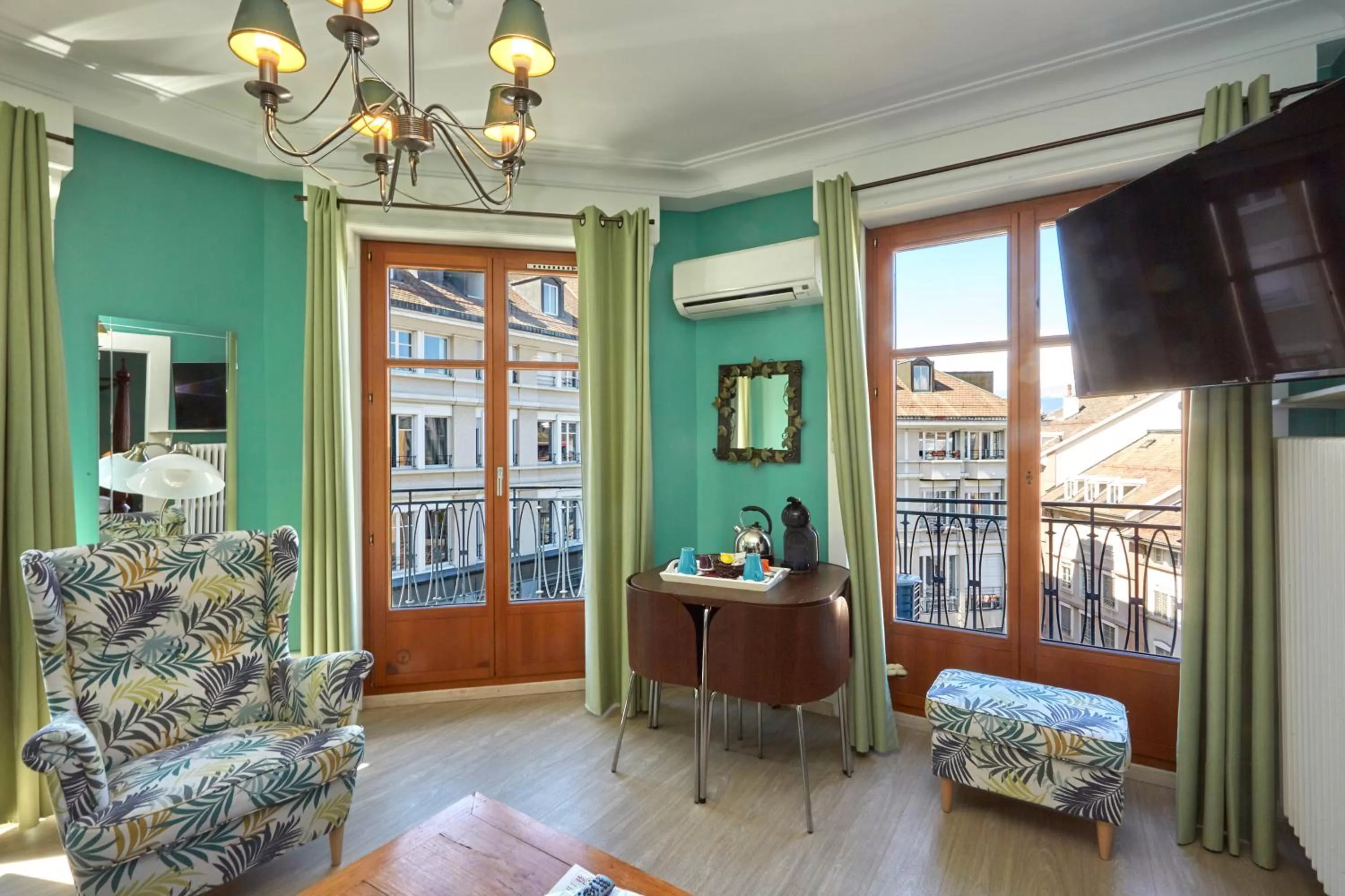 Coffee/tea facilities in Hotel Central