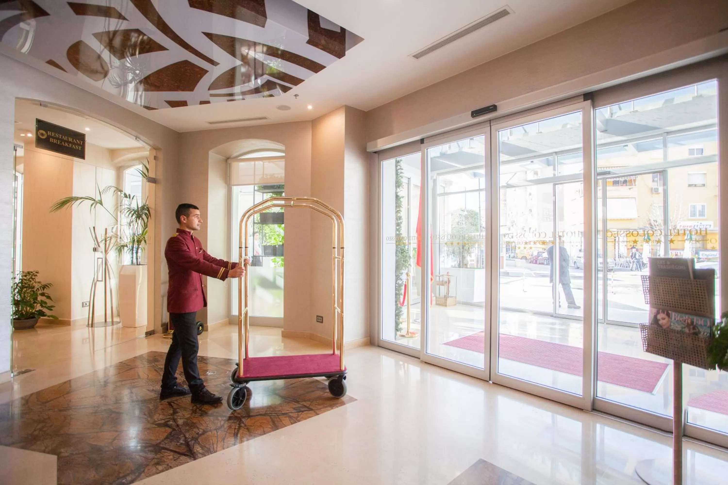 Lobby or reception in Hotel Colosseo Tirana