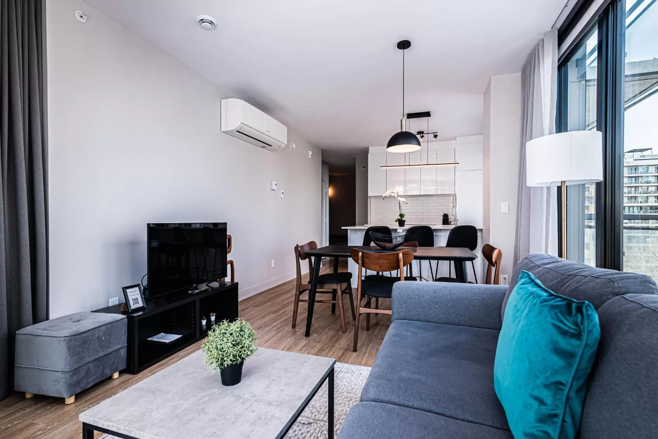 Communal lounge/ TV room in WERFY Luxury Apart-Hotel