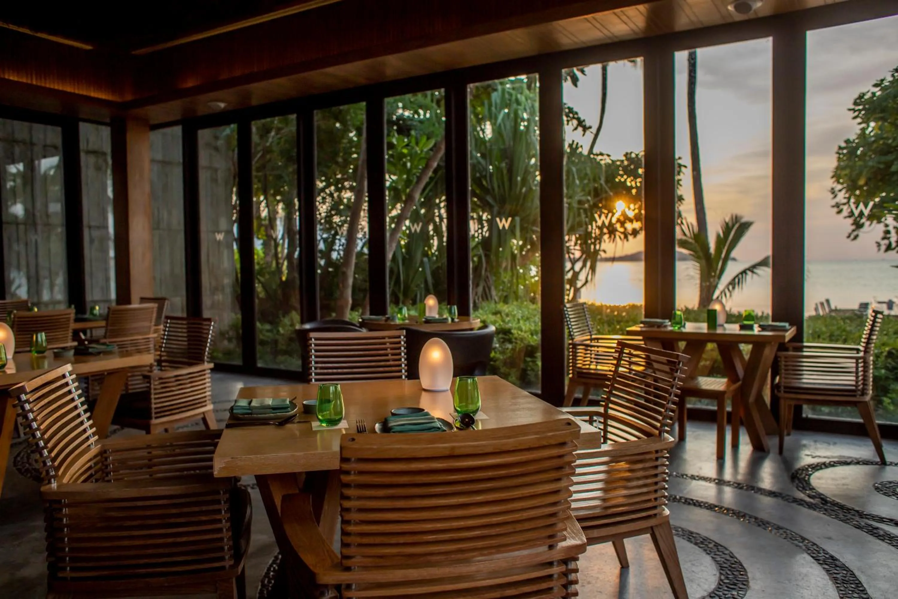 Restaurant/places to eat in W Koh Samui