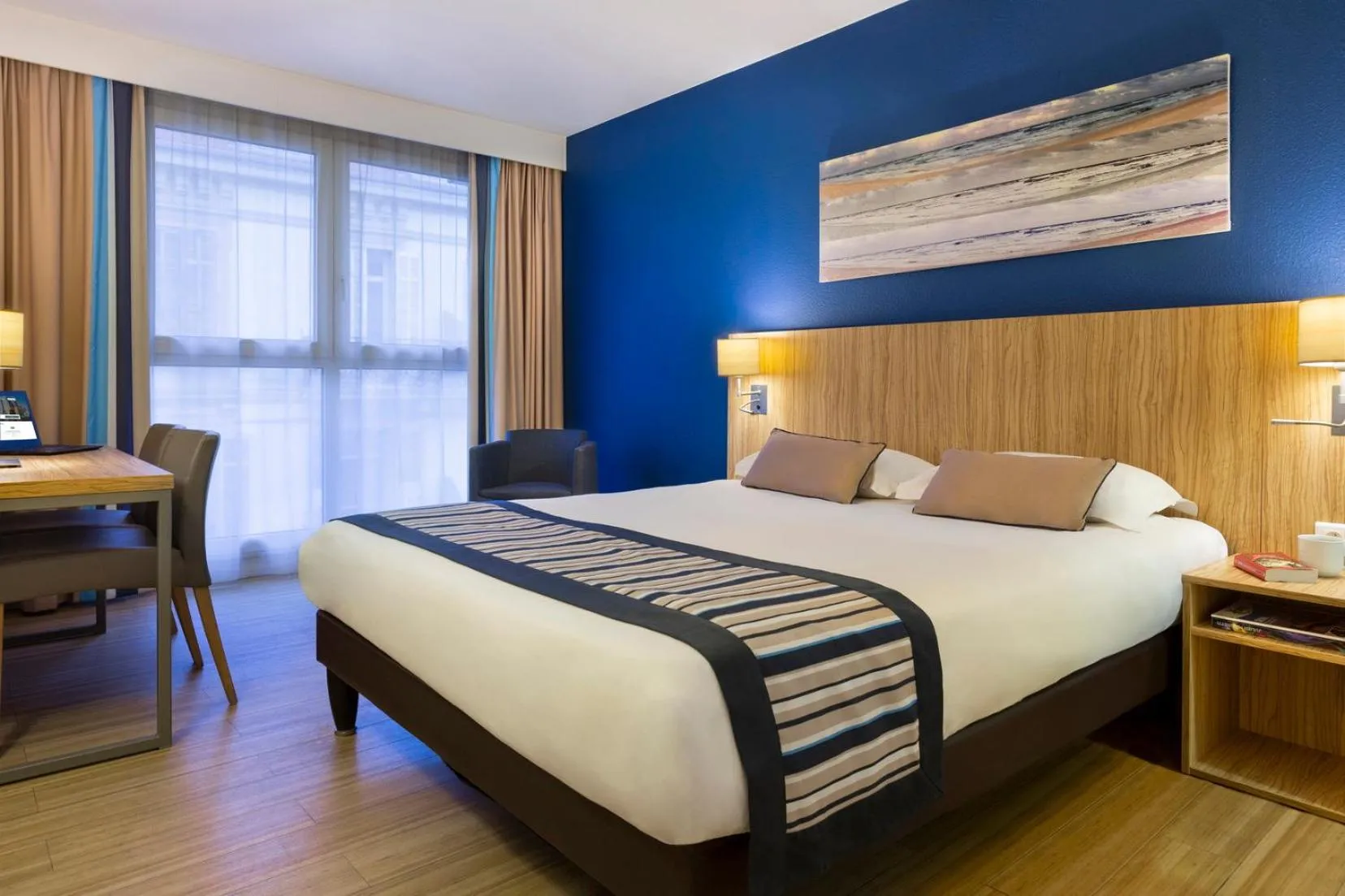 Bed in Citadines Croisette Cannes