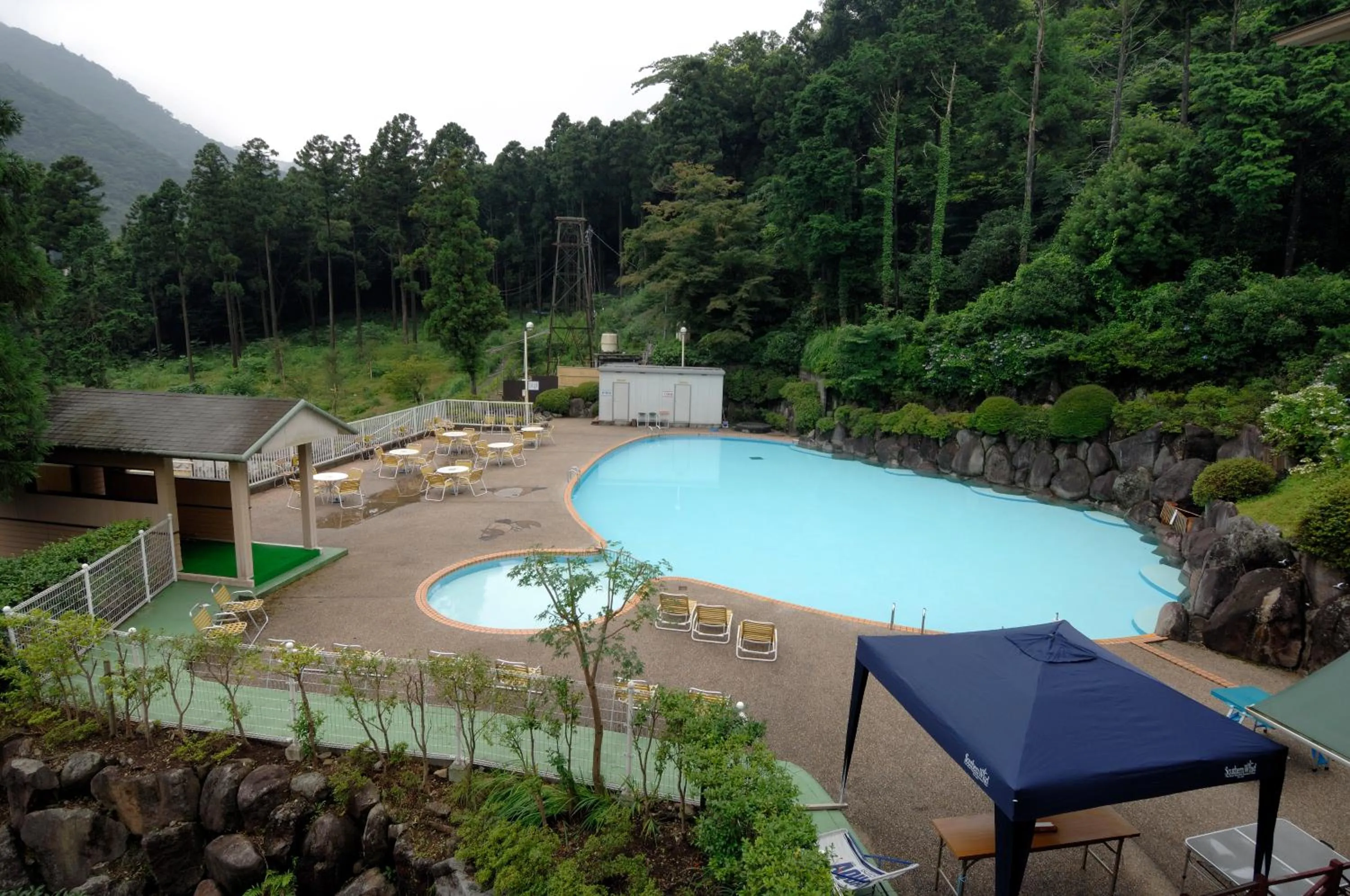 Pool view in Hakonenomori Okada