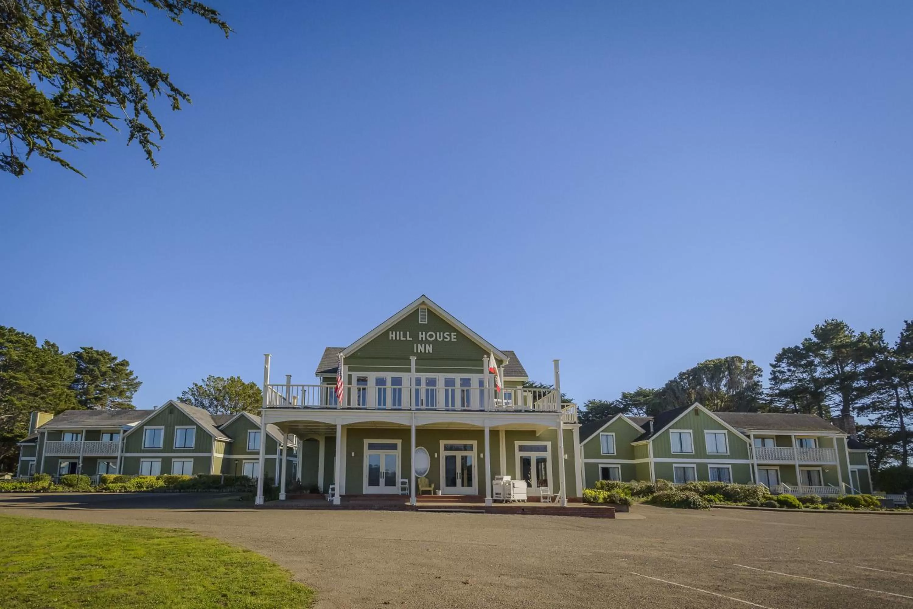 Property Building in Hill House Inn