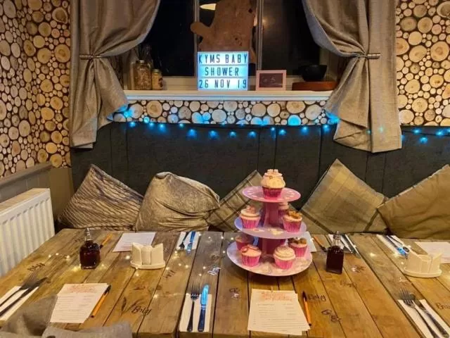 Lounge or bar in The Crown Inn Keynsham