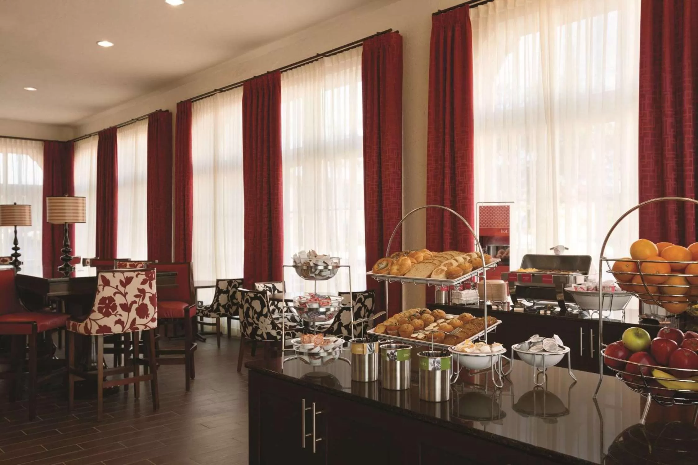 Breakfast in Hampton Inn & Suites Bradenton