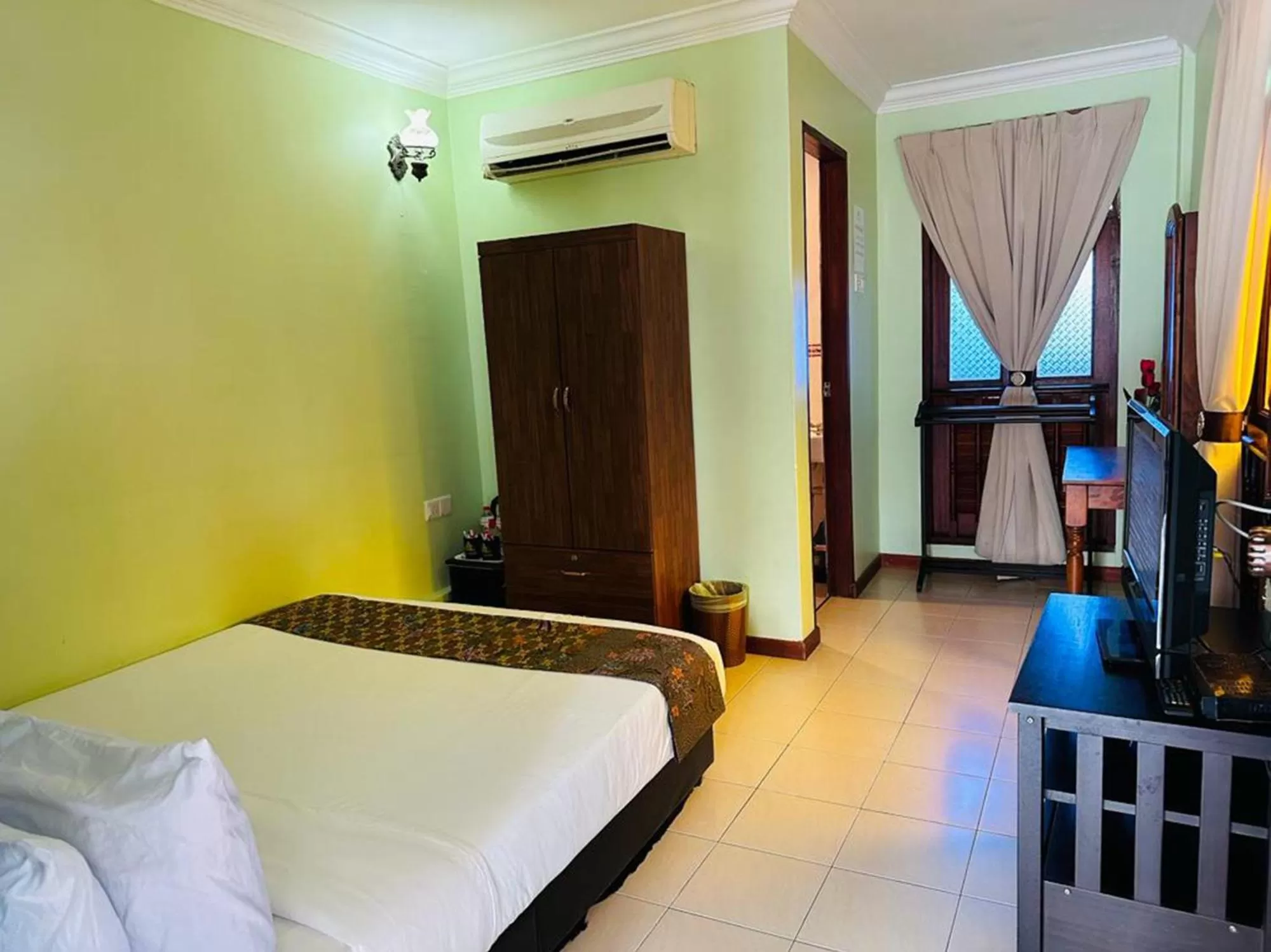 Bed in MORTEN VILLA MELAKA