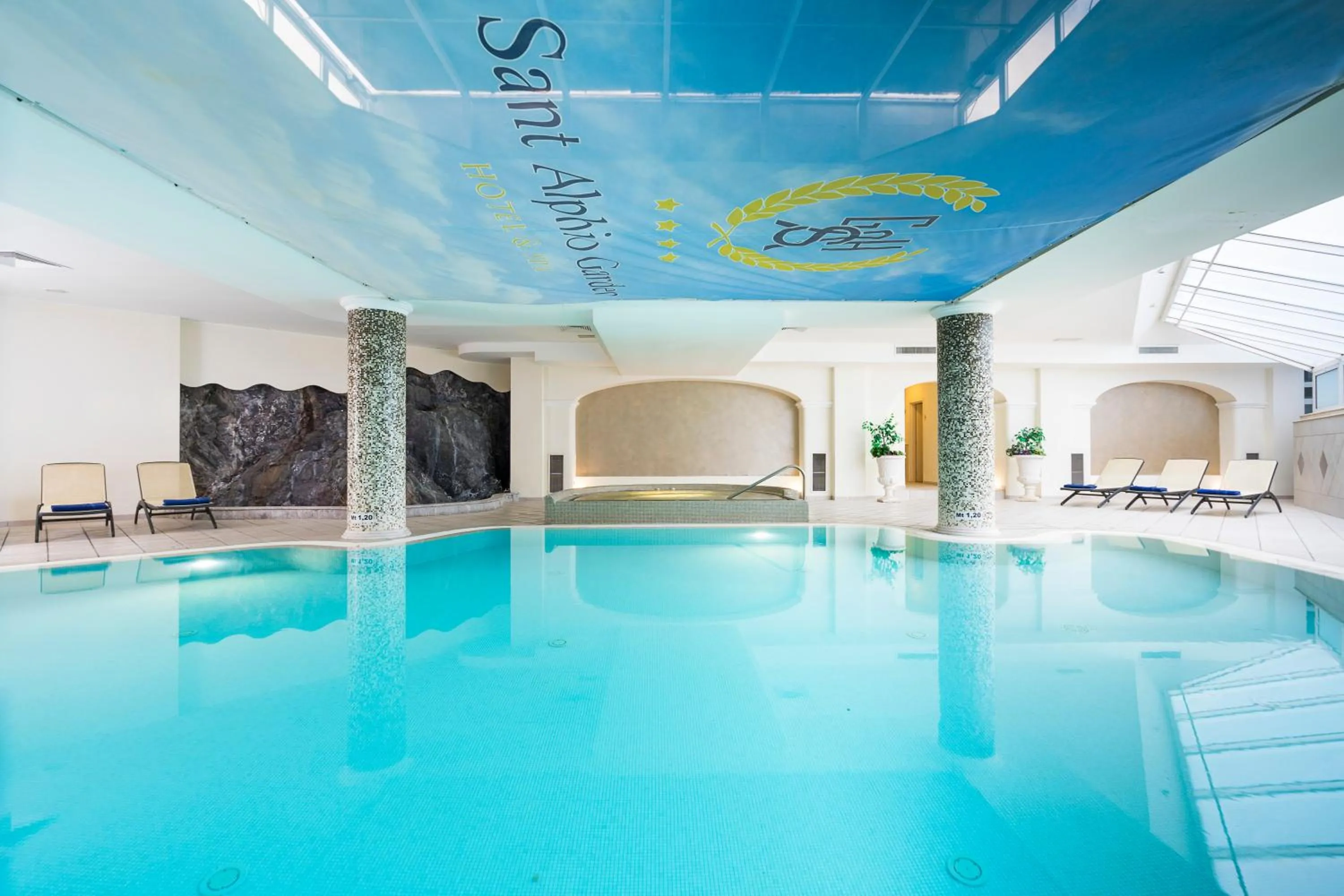 Swimming pool in Sant Alphio Garden Hotel & SPA