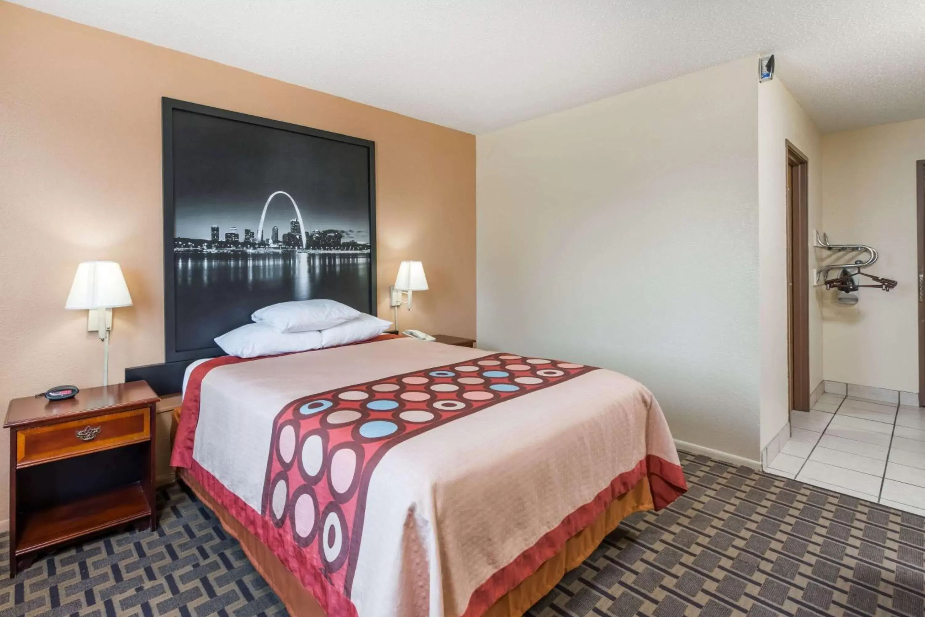 Queen Suite - Smoking in Super 8 by Wyndham Lebanon Queen Suite - Smoking in Super 8 by Wyndham Lebanon