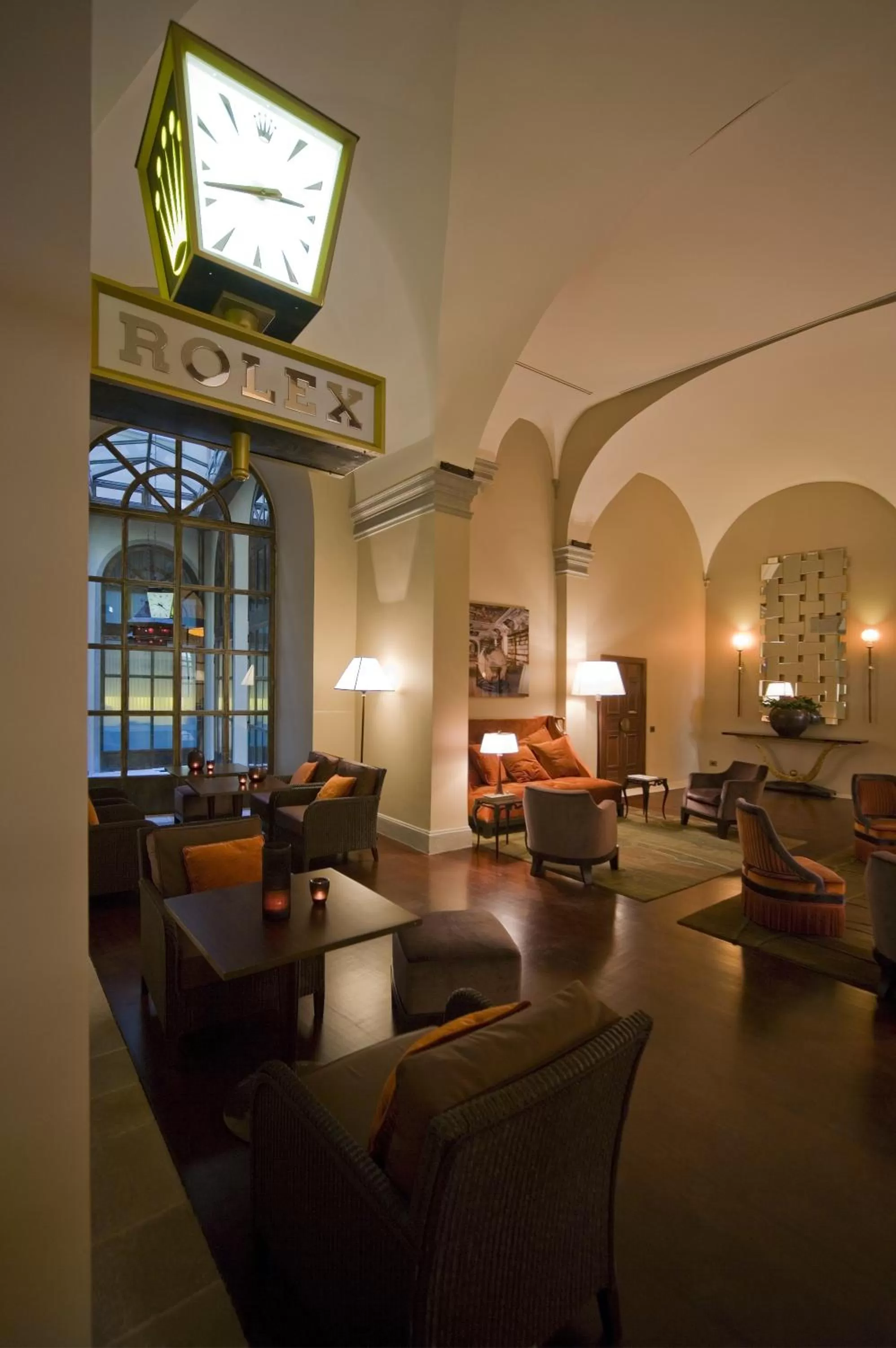 Communal lounge/ TV room in Hotel L'Orologio Firenze - WTB Hotels