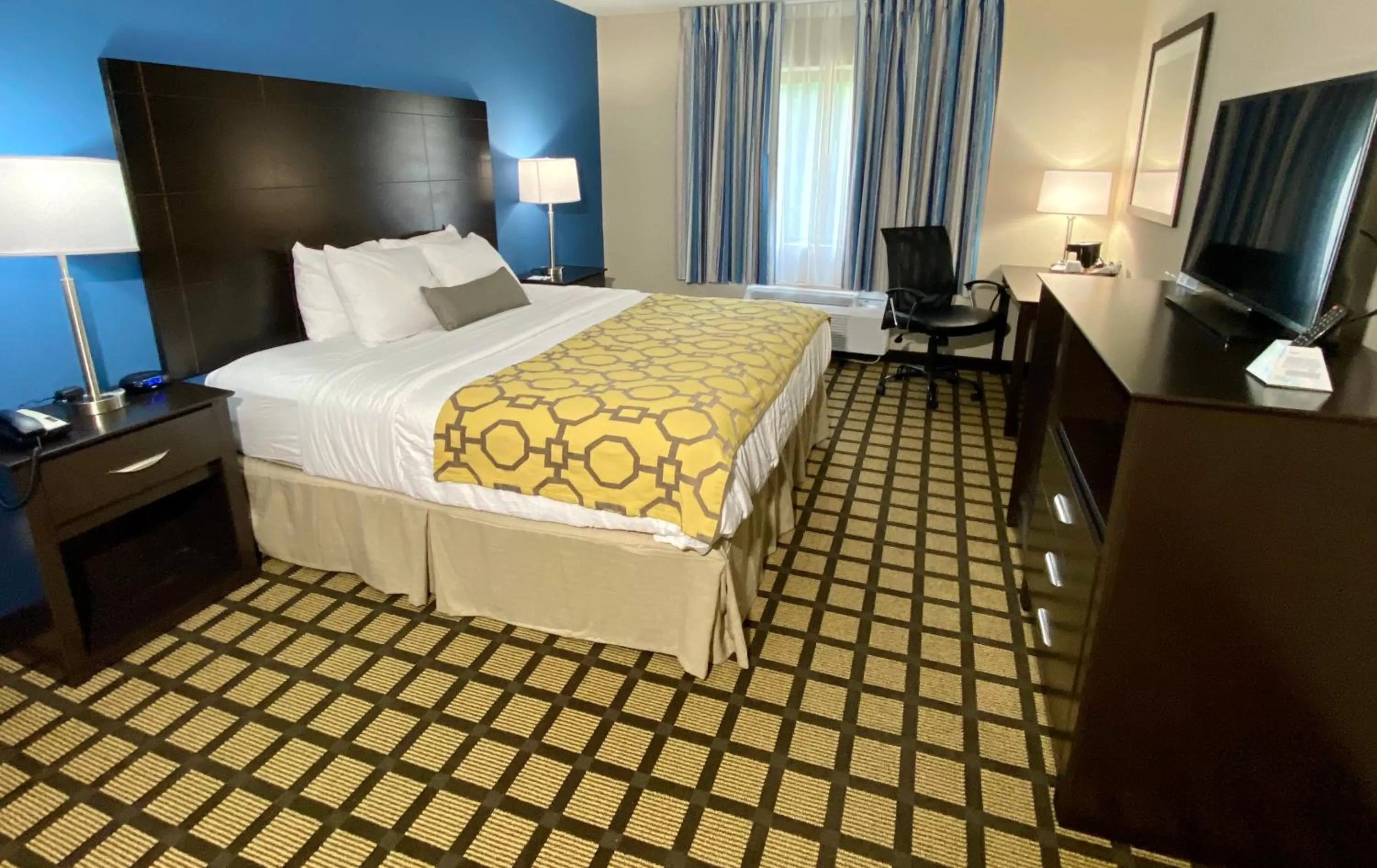 Bed in Baymont by Wyndham Latham Albany Airport
