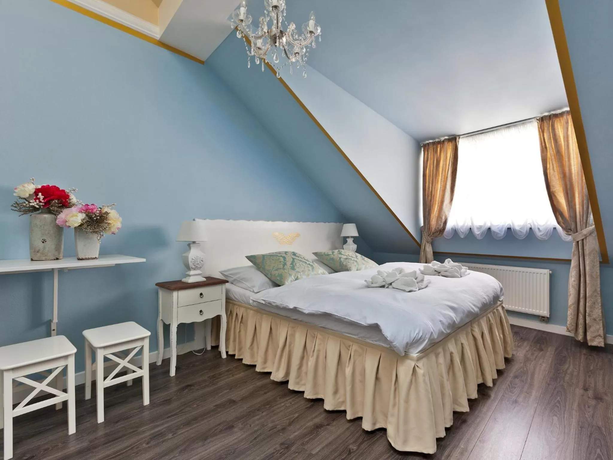 Bed in Cathedral Prague Apartments