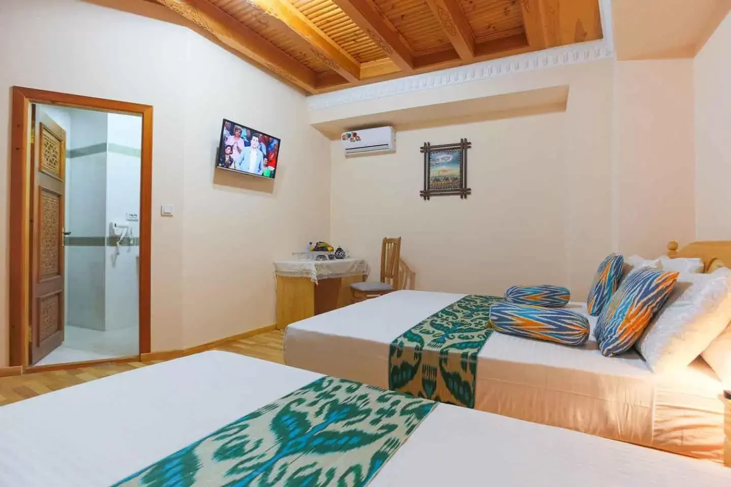 Triple Room in Hotel SHOHRUD Triple Room in Hotel SHOHRUD