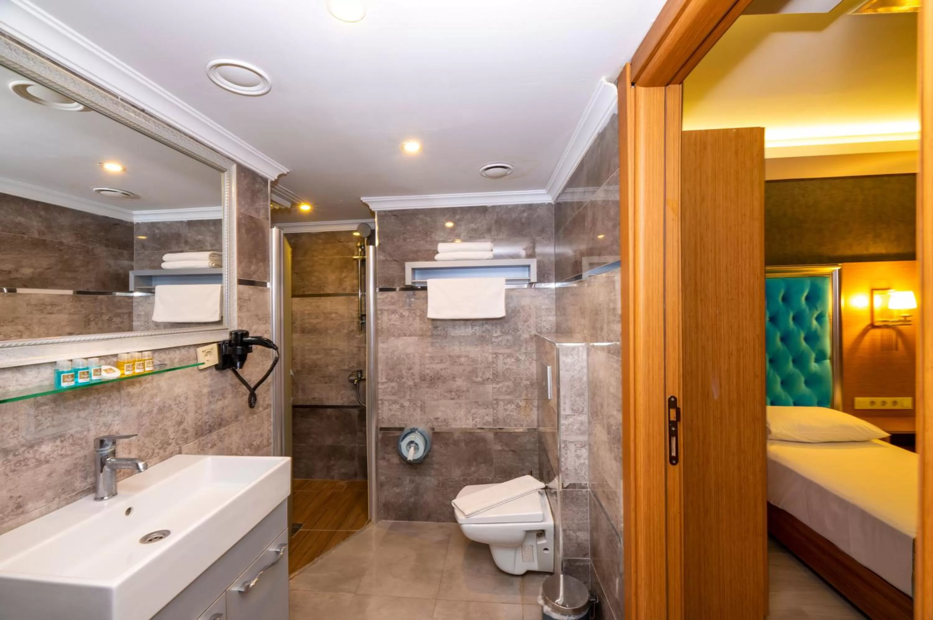 Bathroom in Grand Palace Hotel