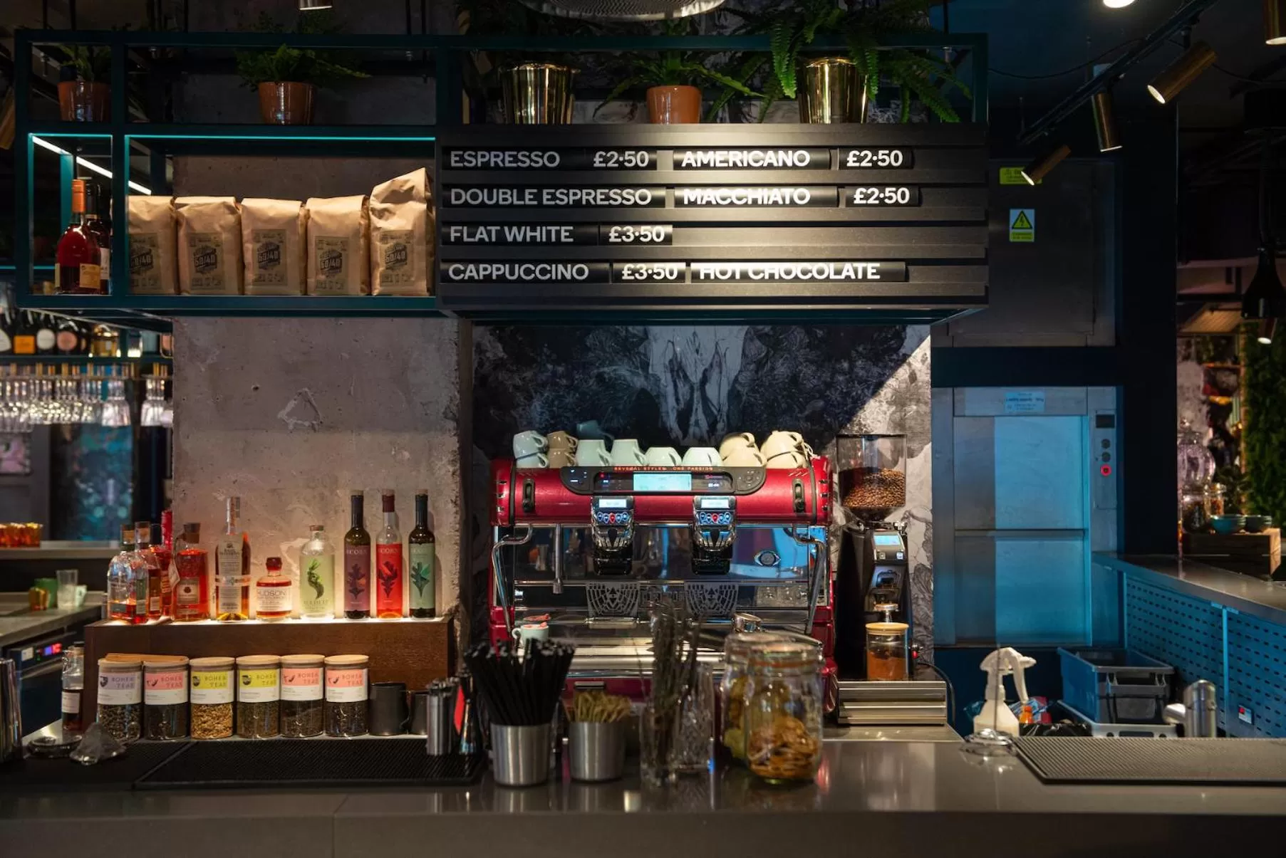 Coffee/tea facilities in YOTEL Manchester Deansgate