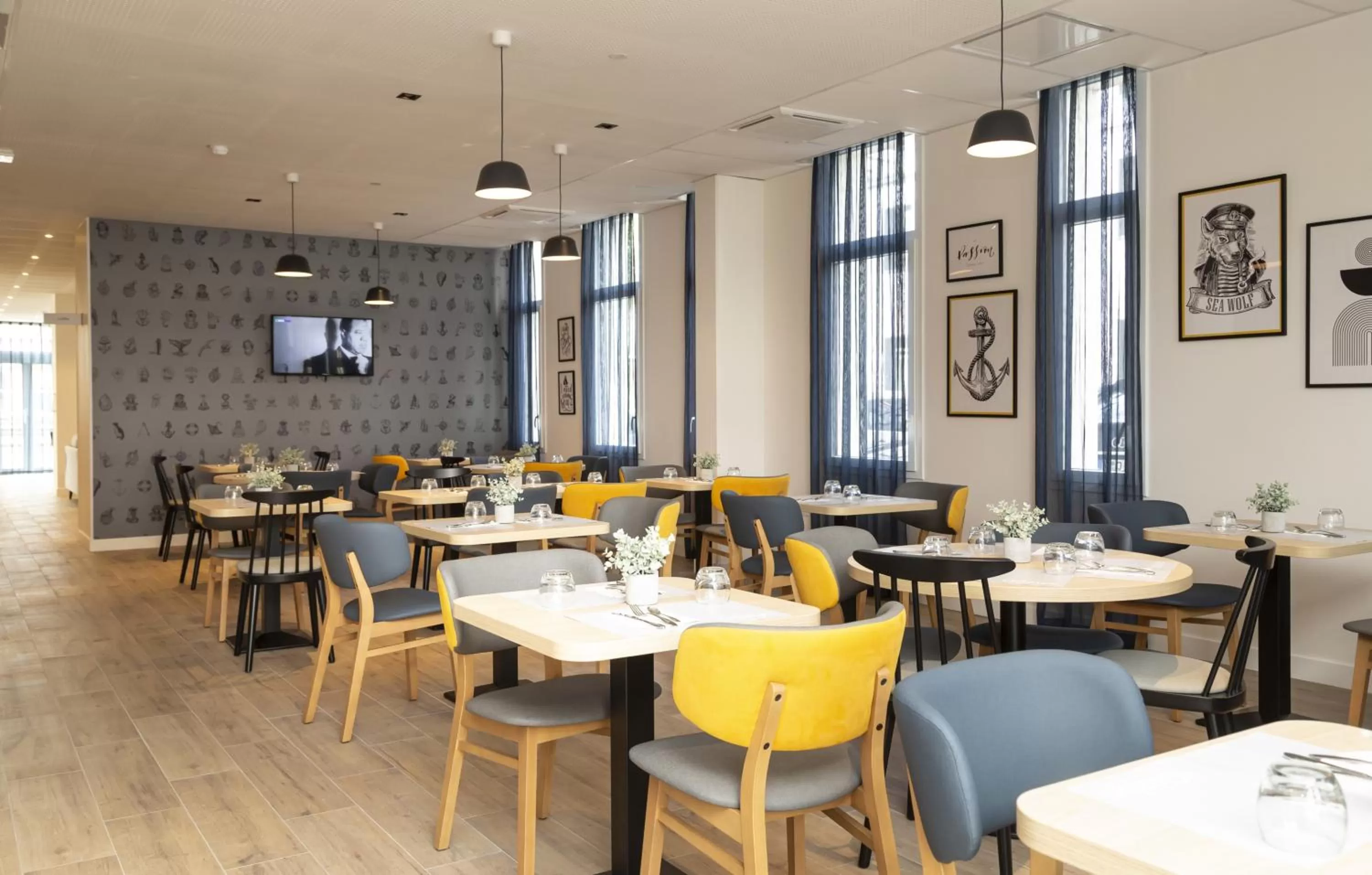 Buffet breakfast in Appart Hotel Odalys City Le Havre Centre Les Docks