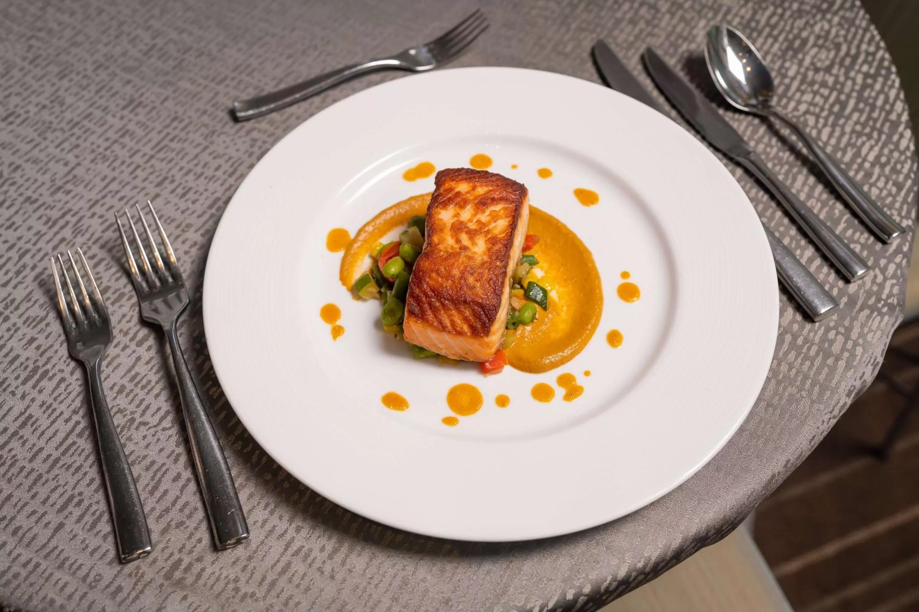 Restaurant/places to eat in Conrad New York Downtown