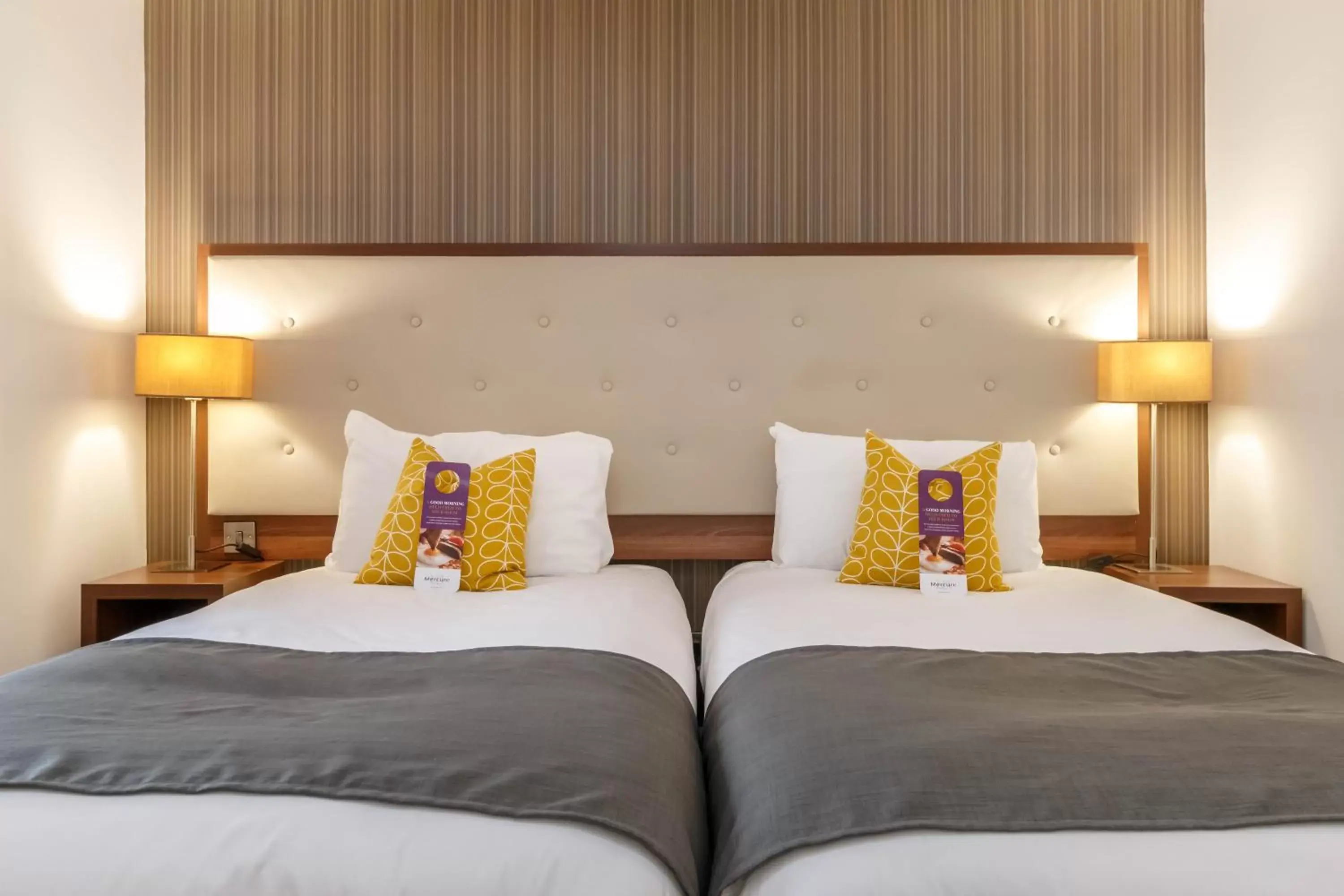 Classic Twin Room in Garner Hotel Preston Samlesbury by IHG Classic Twin Room in Garner Hotel Preston Samlesbury by IHG