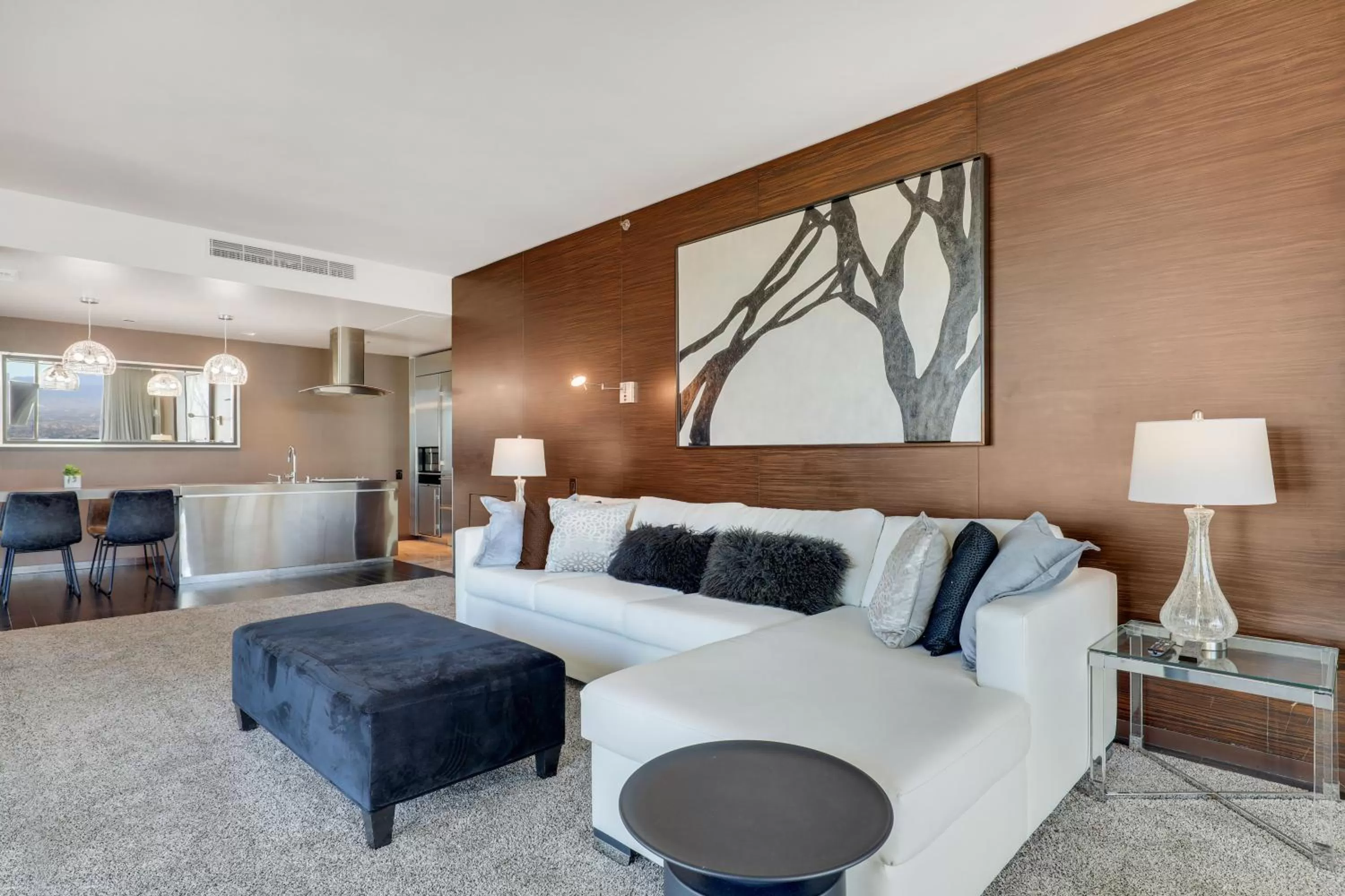 Living room in Vegas Palms HIGH 52nd fl. 1BDR corner penthouse 1220sqft
