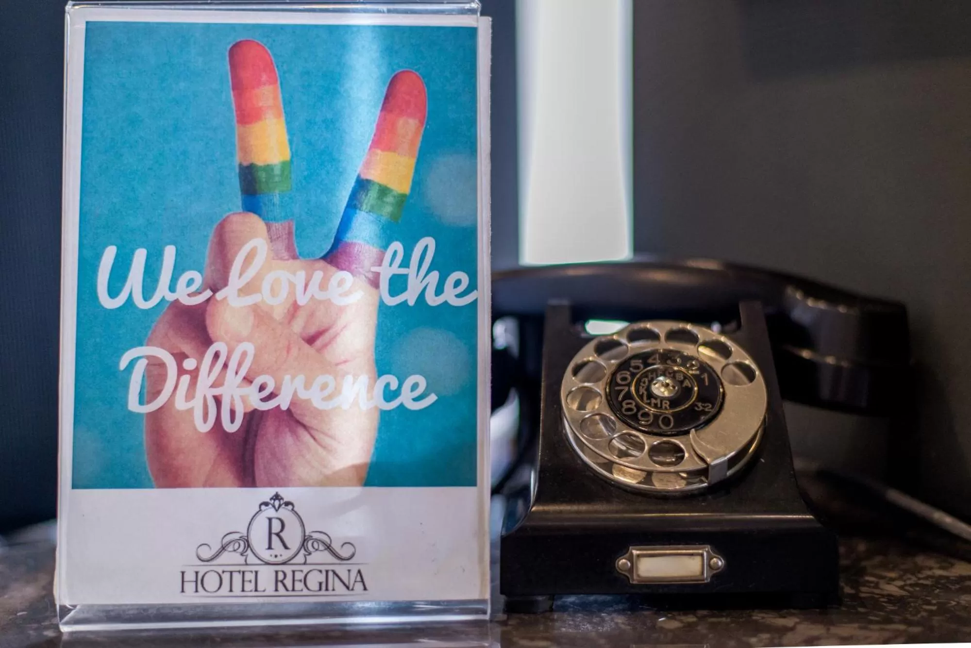 Text overlay in Hotel Regina