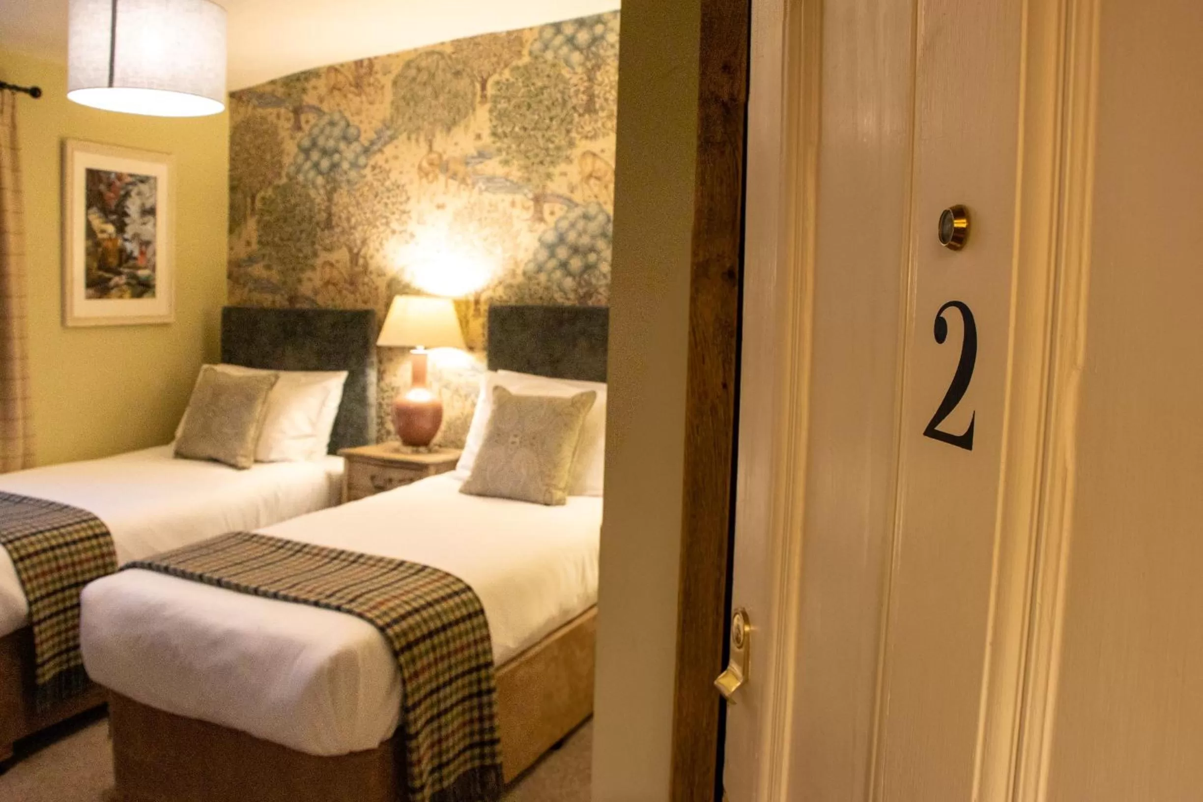 Bedroom, Bed in The Green Dragon