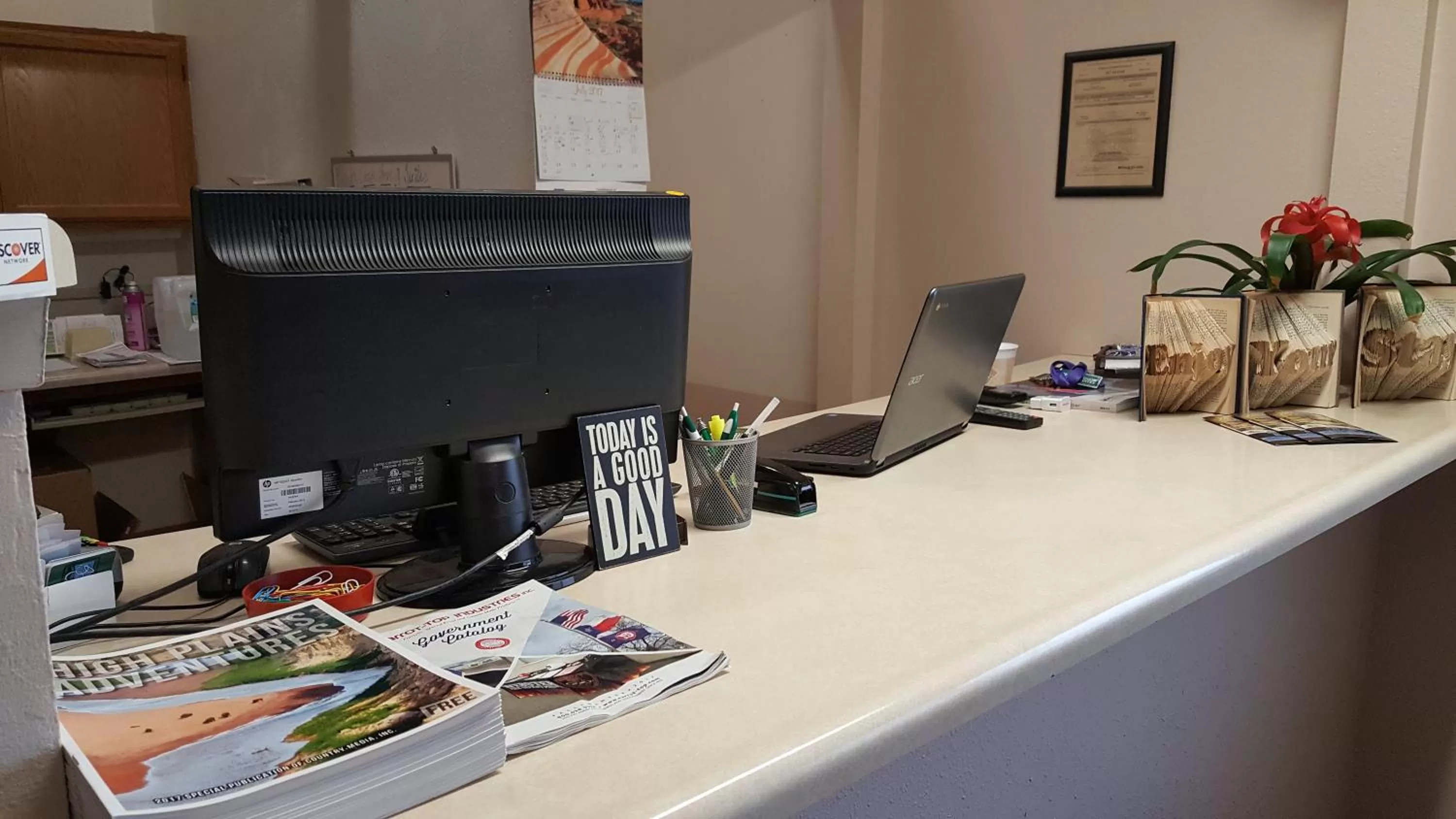 Lobby or reception in Rodeway Inn Gateway to Medora T-Roosevelt & Makoshika State Park