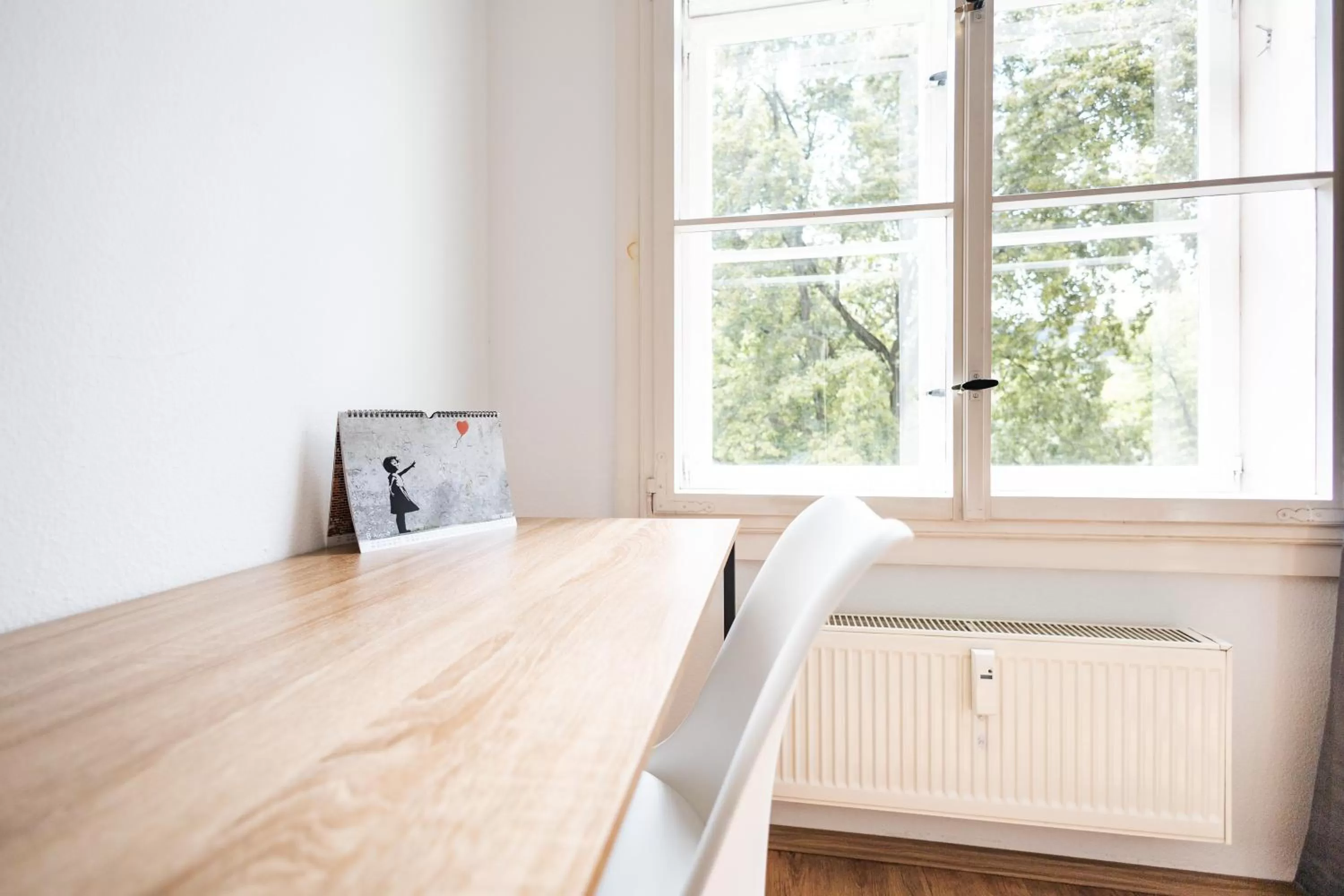 Photo of the whole room, Dining Area in Ko-Living Space an der Oper - Street Art Design Apartments