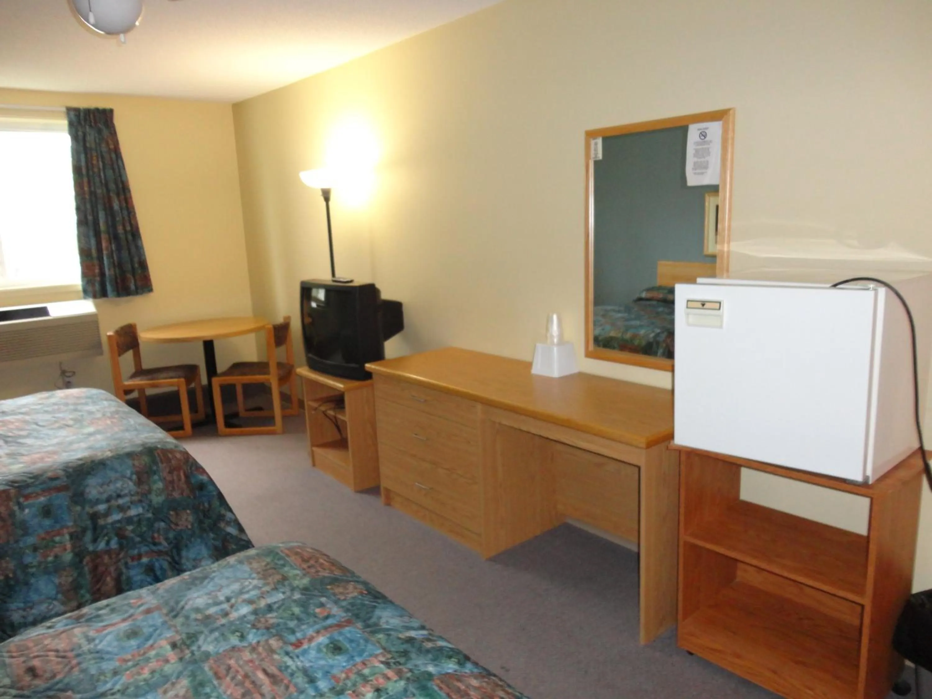 Photo of the whole room, Bed in Canadas Best Value Inn Kapuskasing