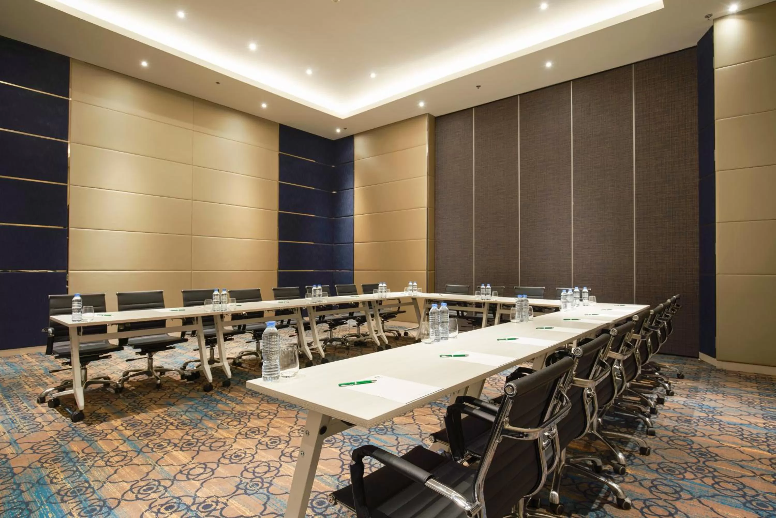 Banquet/Function facilities in Oakwood Residence Saigon