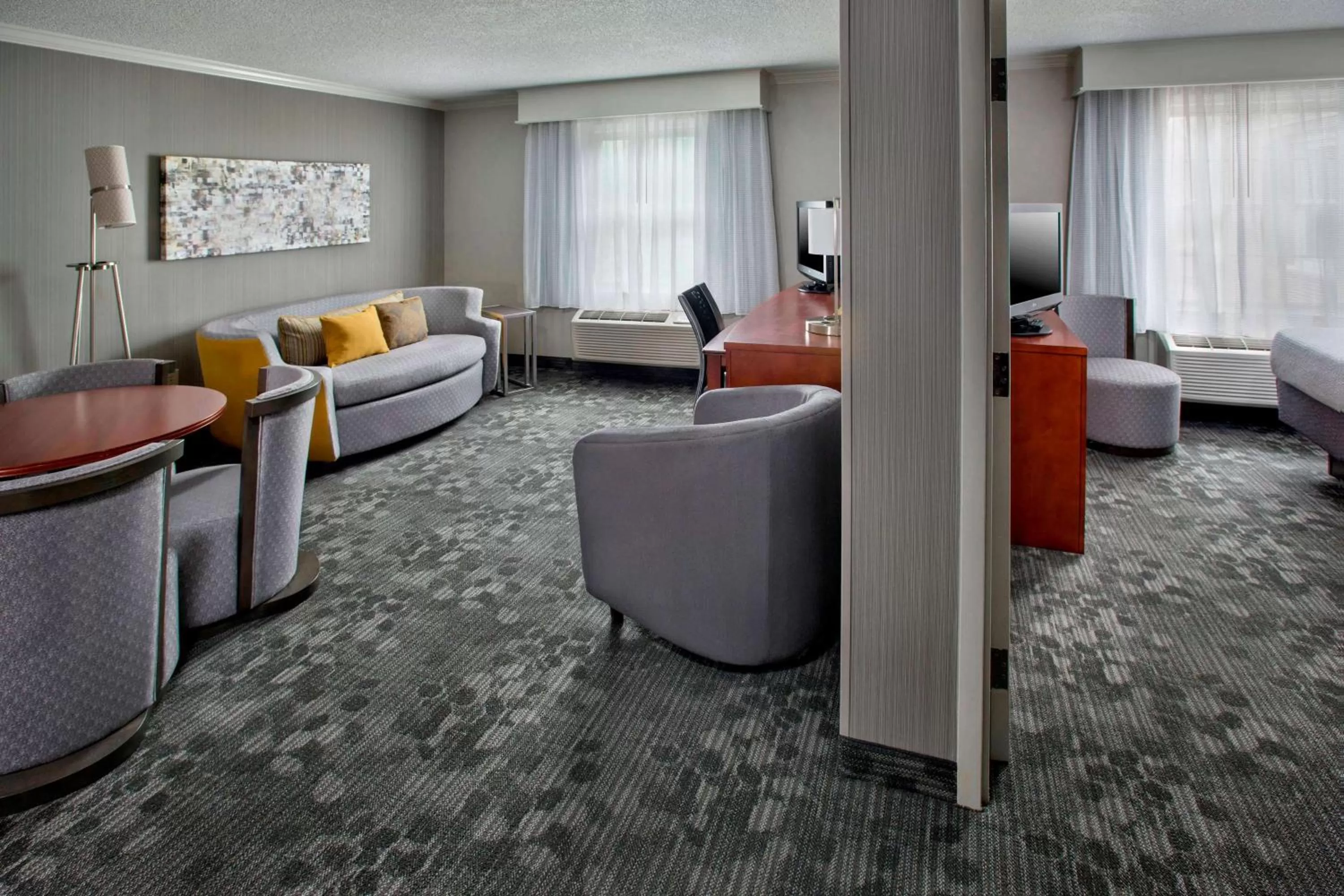 Property building in Sonesta Select Tinton Falls Eatontown