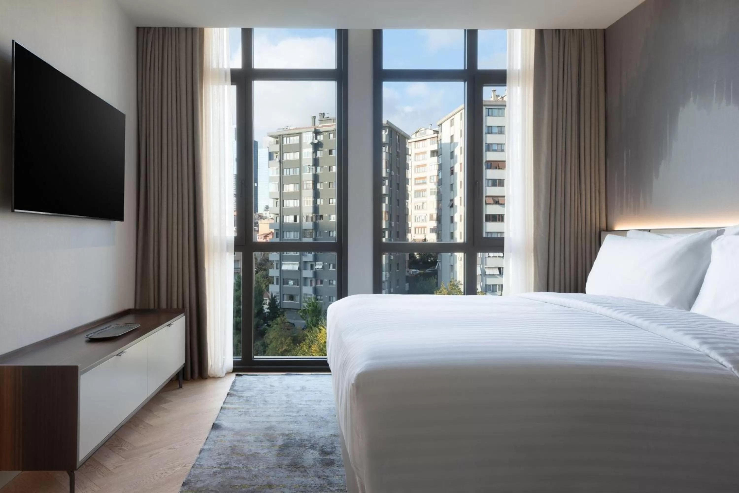 Bedroom, Bed in Marriott Executive Apartments Istanbul Fulya