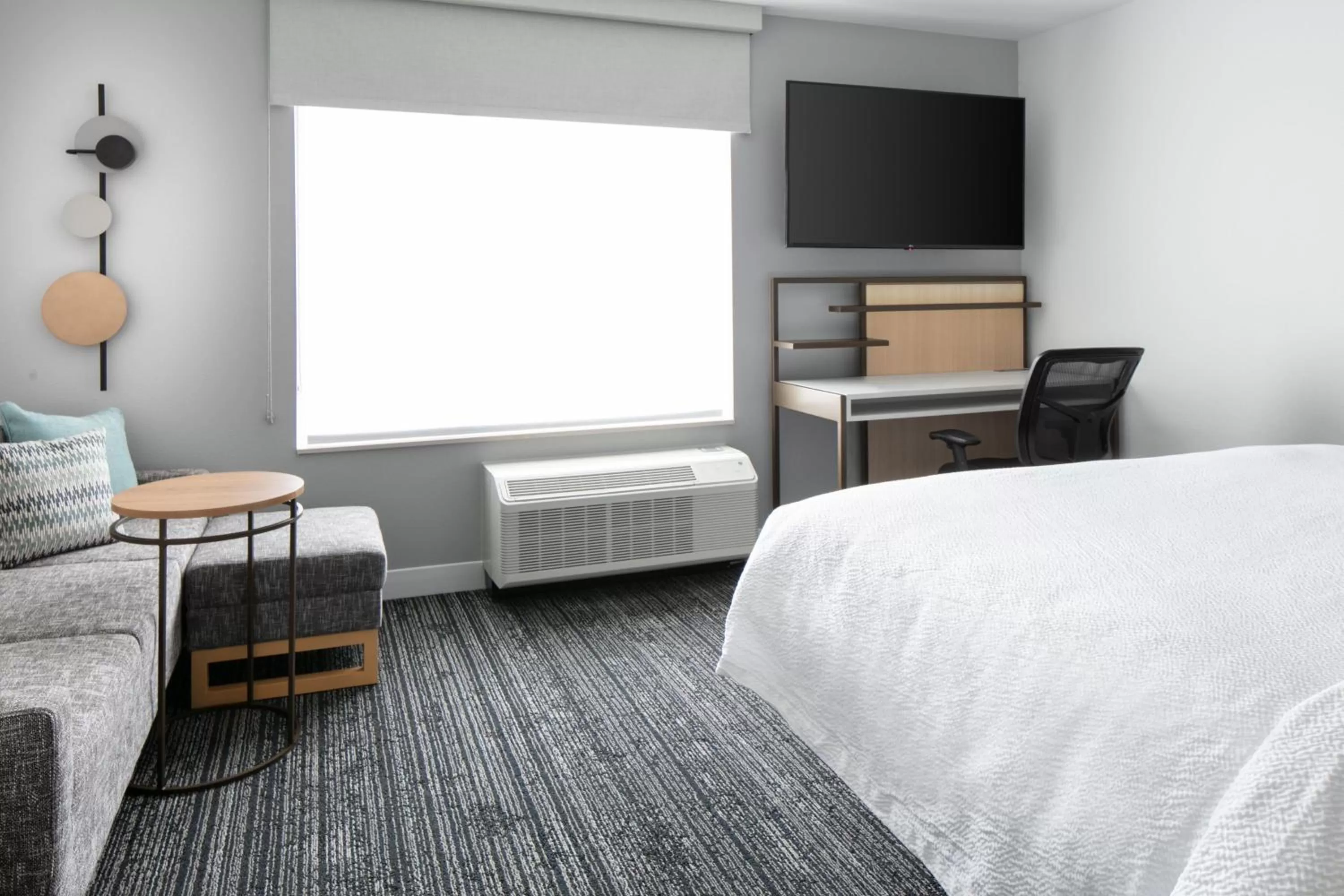 Photo of the whole room, Bed in TownePlace Suites by Marriott Oshkosh