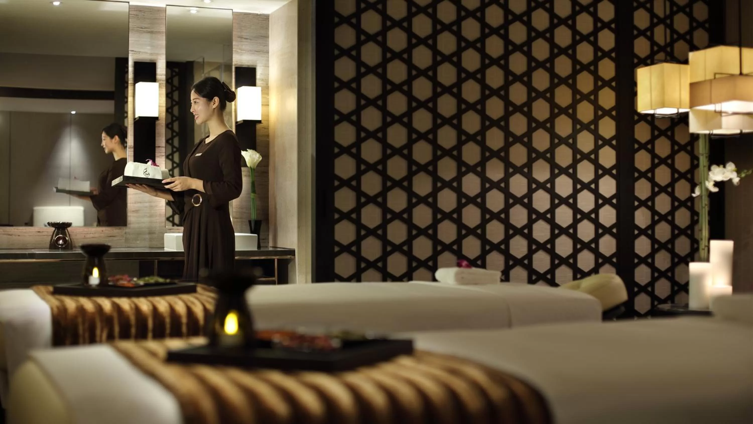 Spa and wellness centre/facilities, Bed in InterContinental Shanghai Hongqiao NECC by IHG