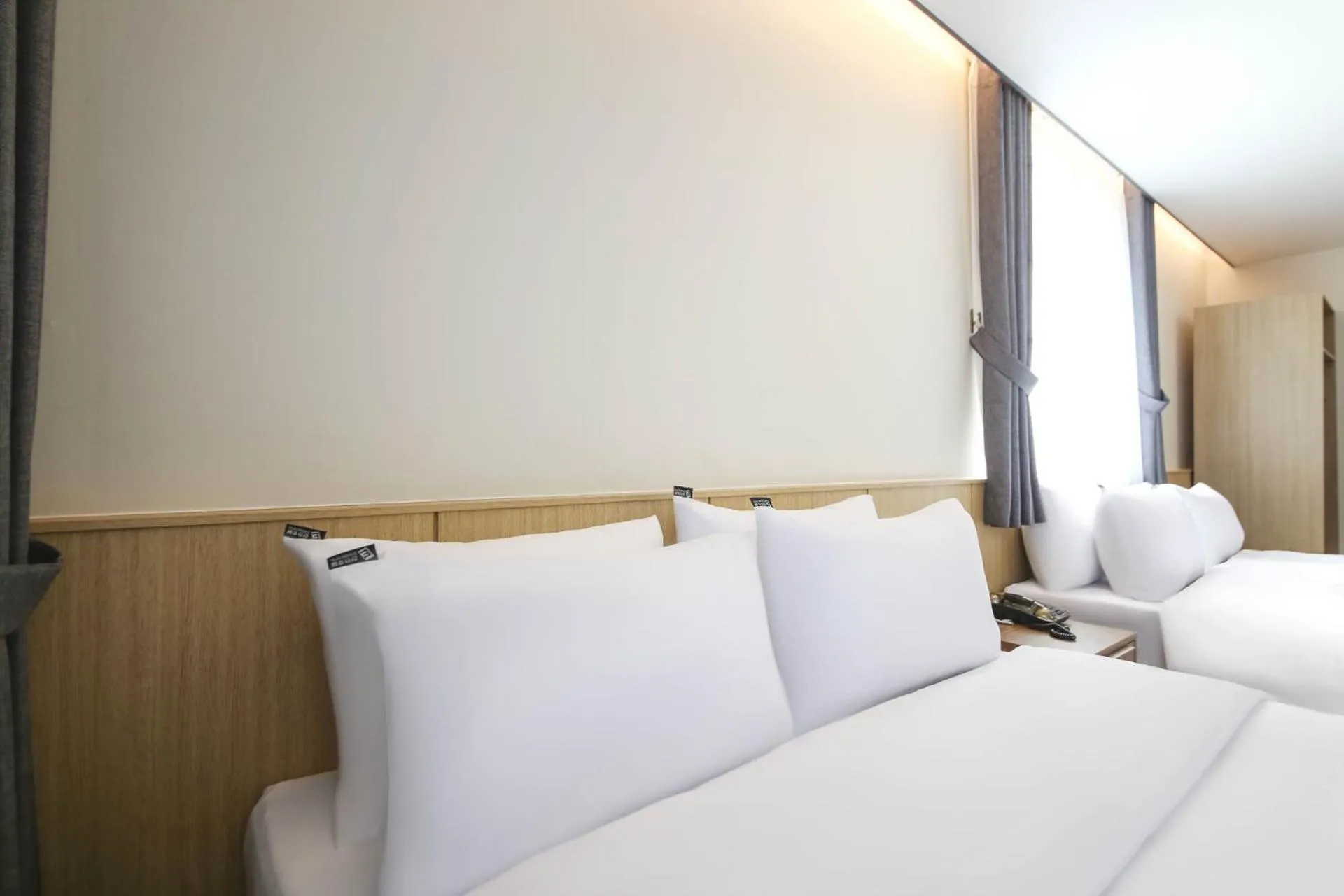 Bed in Benikea hotel