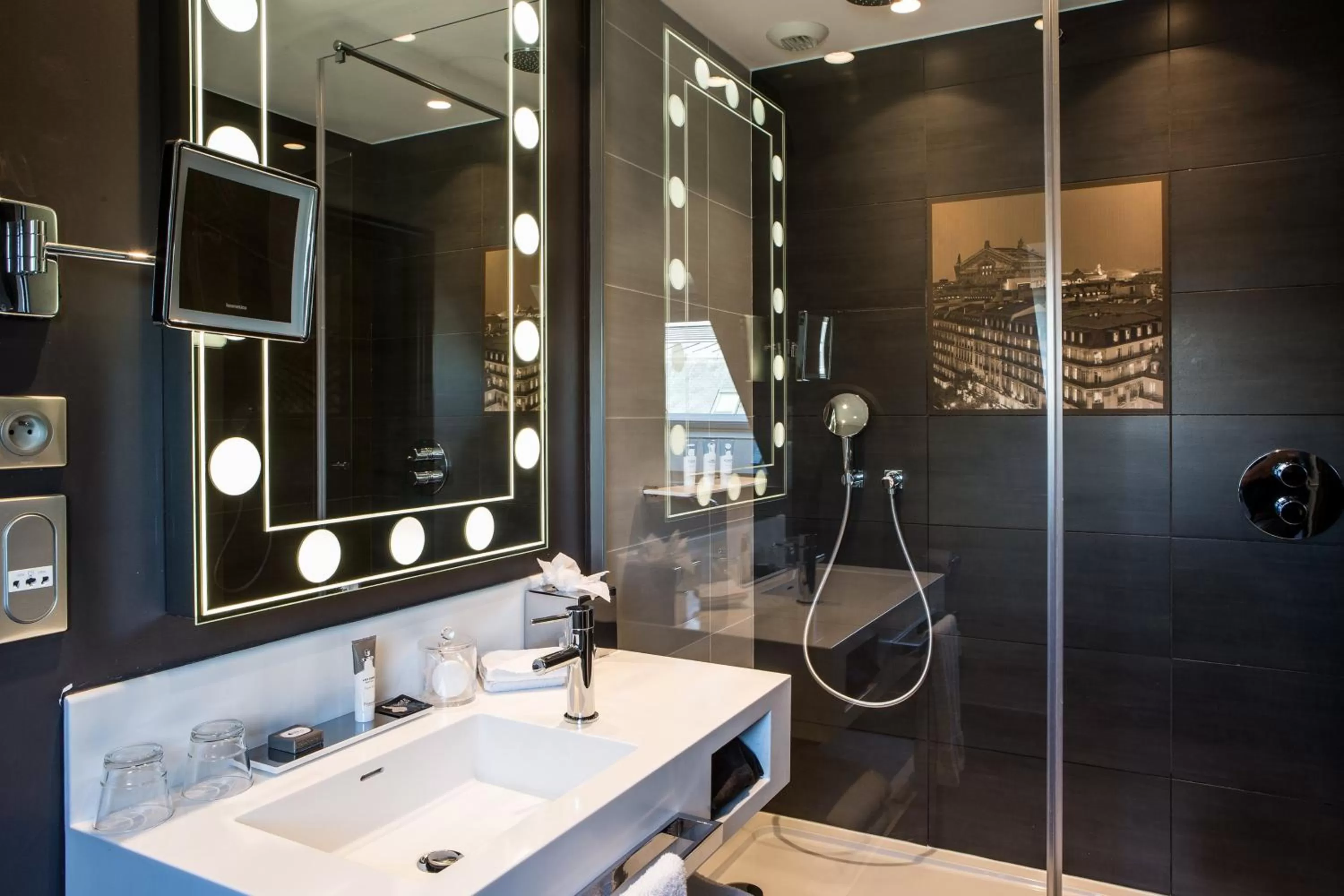 Bathroom in Hotel Indigo Paris - Opera by IHG