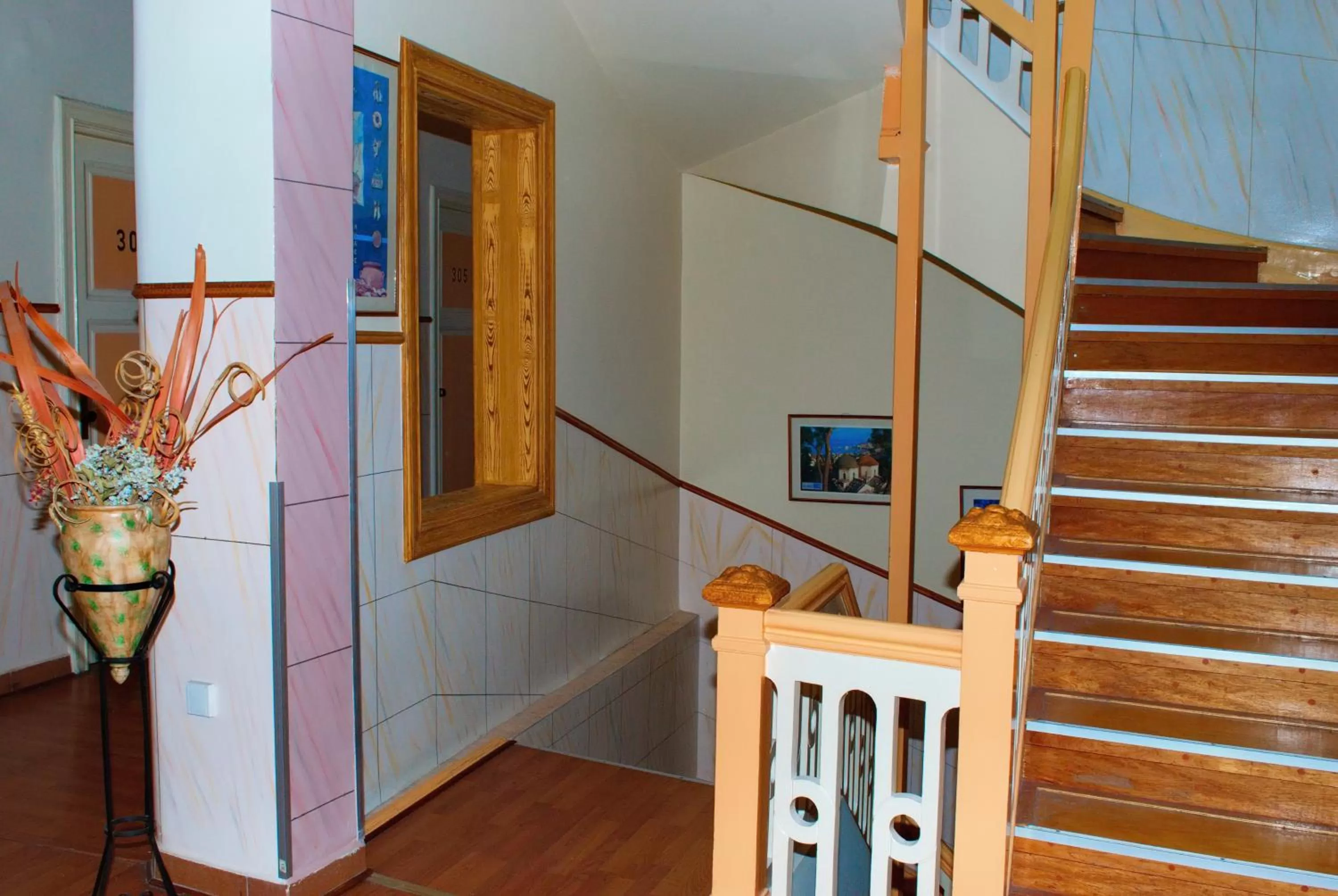 Decorative detail in Diethnes Hotel